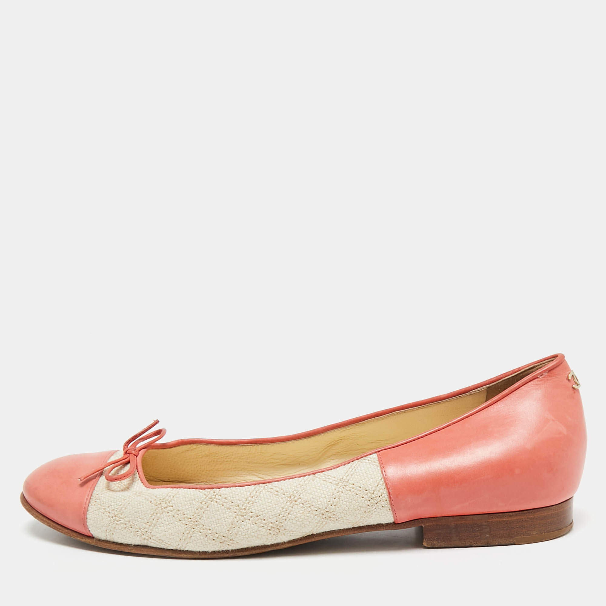 Pre Owned Chanel Coral Pink/Beige Leather and Canvas Bow Cap Toe Ballet Flats Size 38