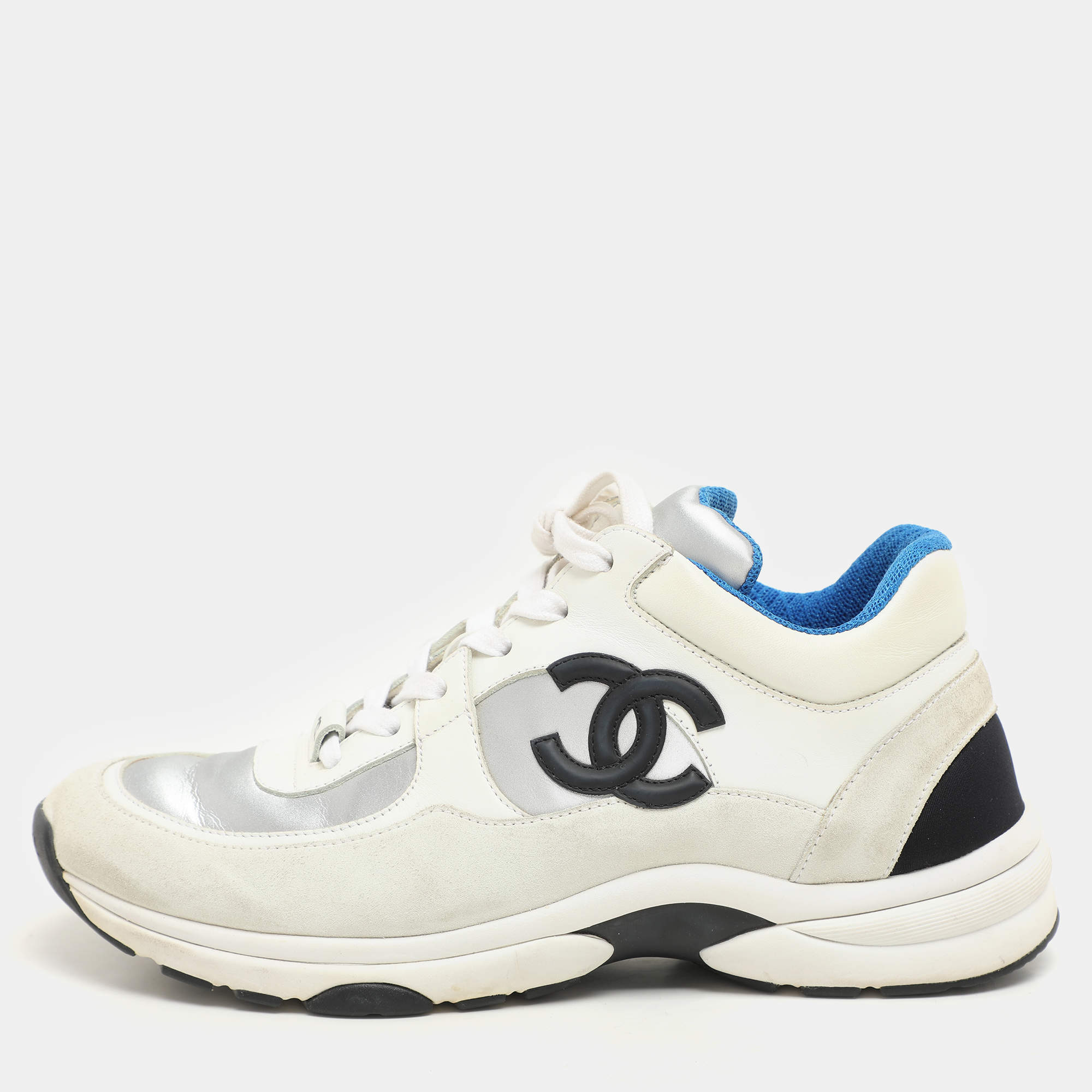 Pre Owned Chanel White/Silver Suede, Fabric and Leather CC Low Top Sneakers Size 38.5