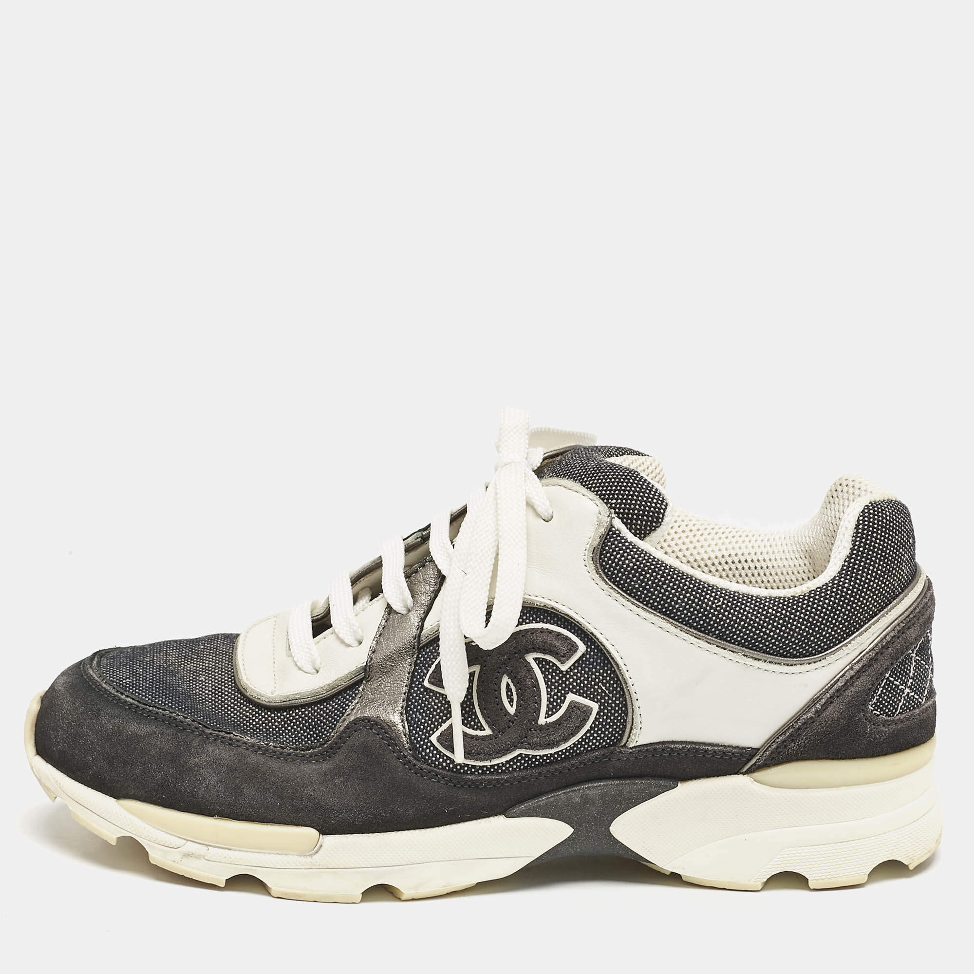 Pre Owned Chanel Black/White Suede and Canvas CC Lace Up Sneakers Size 37.5