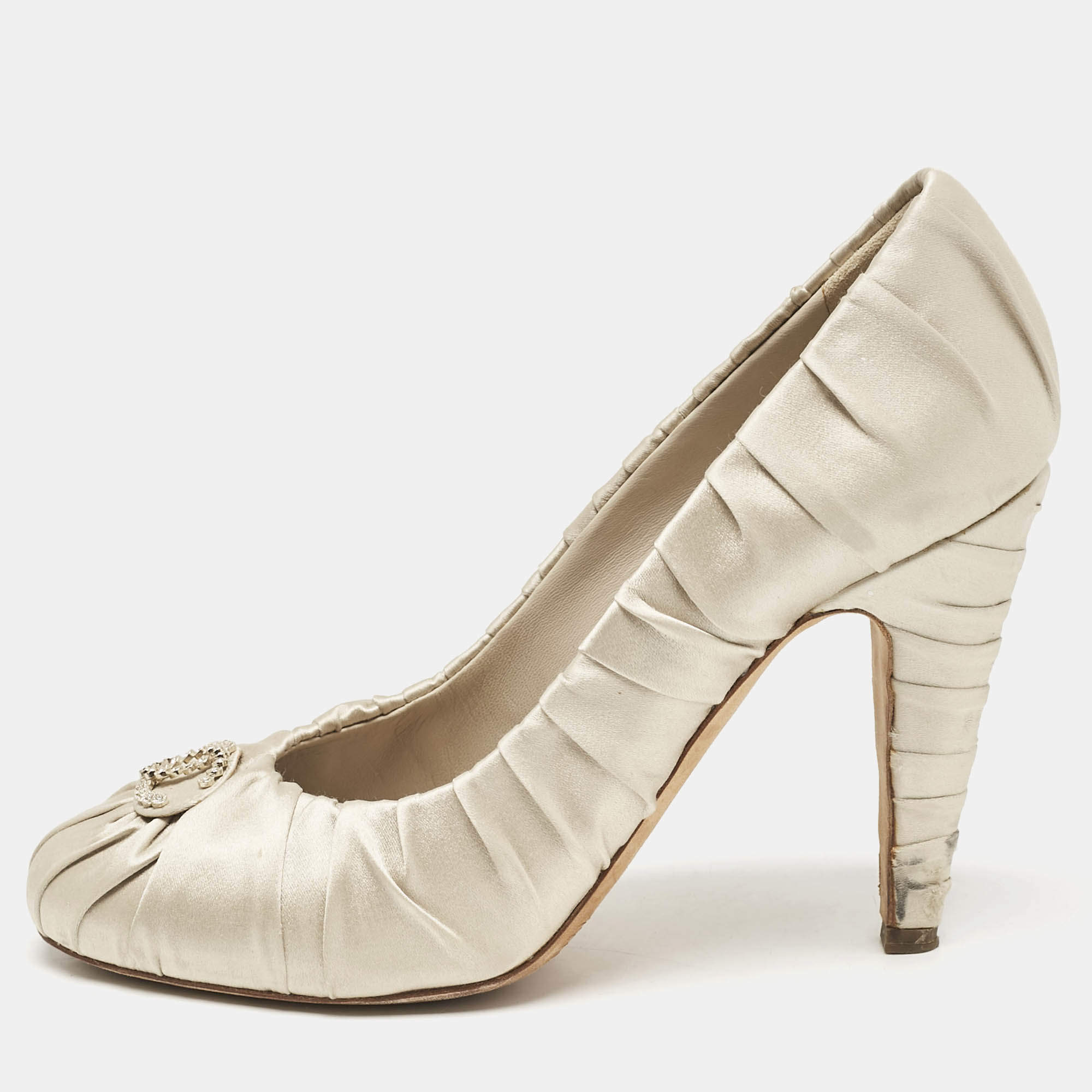 Chanel Light Grey Ruched Satin CC Pumps Size 37.5