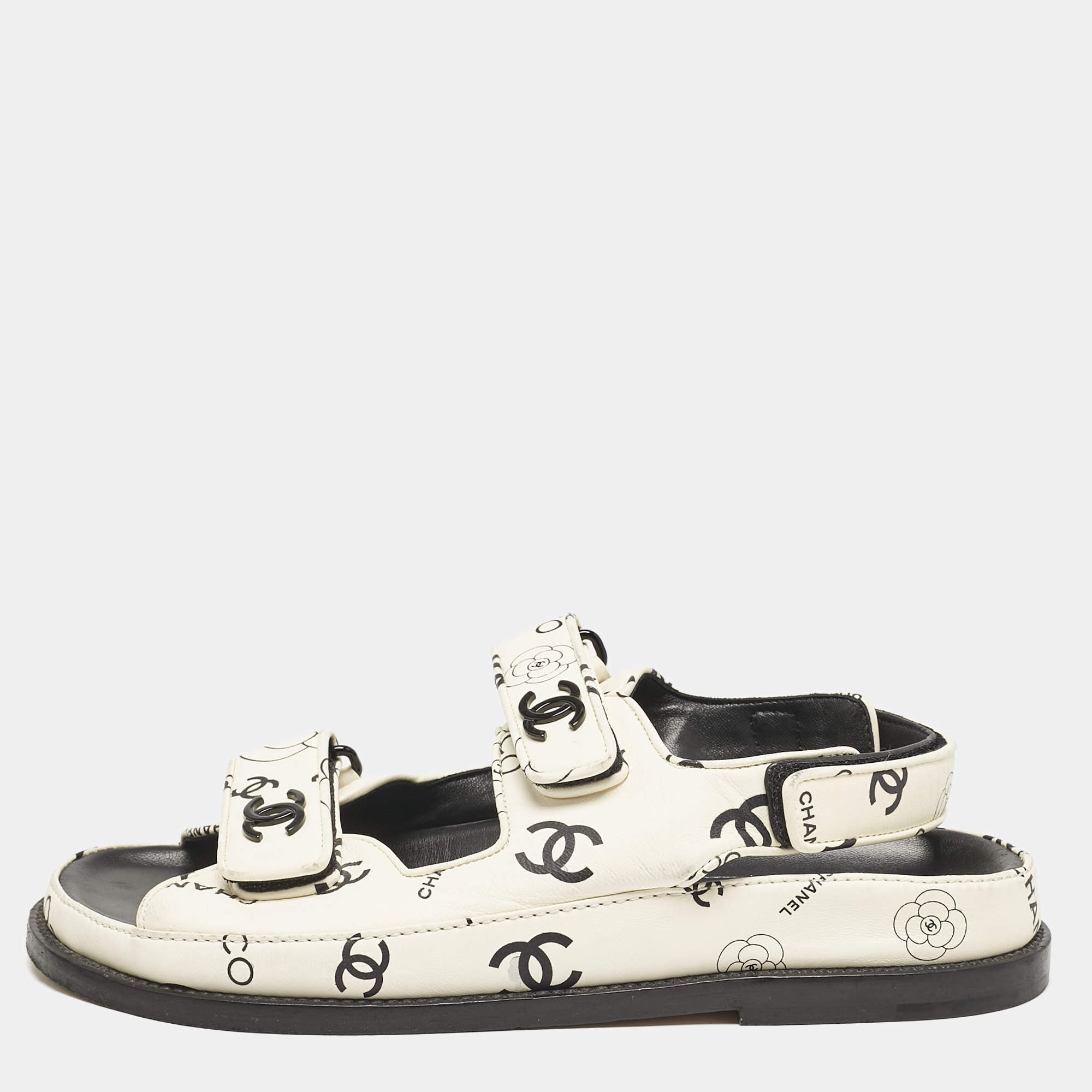 مملوكة مسبقًا Chanel White/Black Printed Leather CC Dad Velcro Flat Sandals Size 38