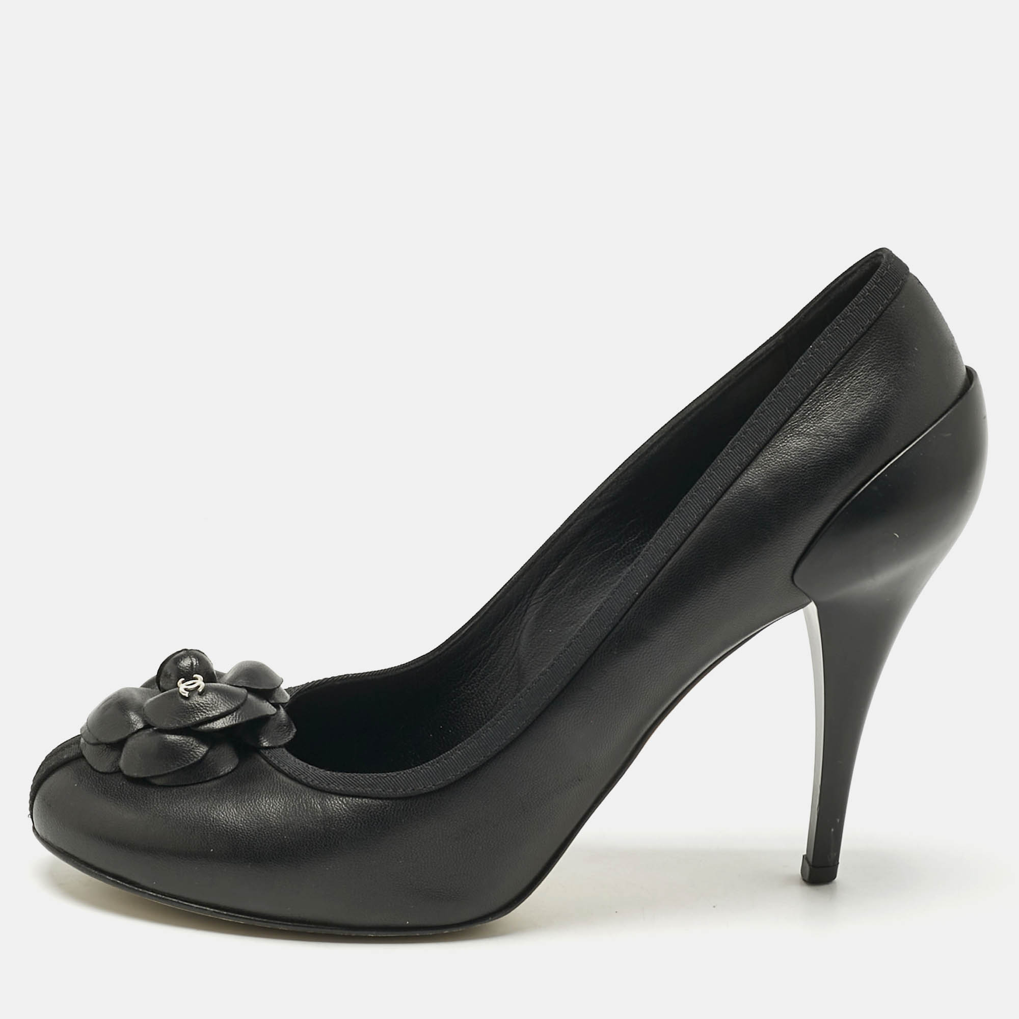 Chanel Black Leather Camellia  Pumps Size 40