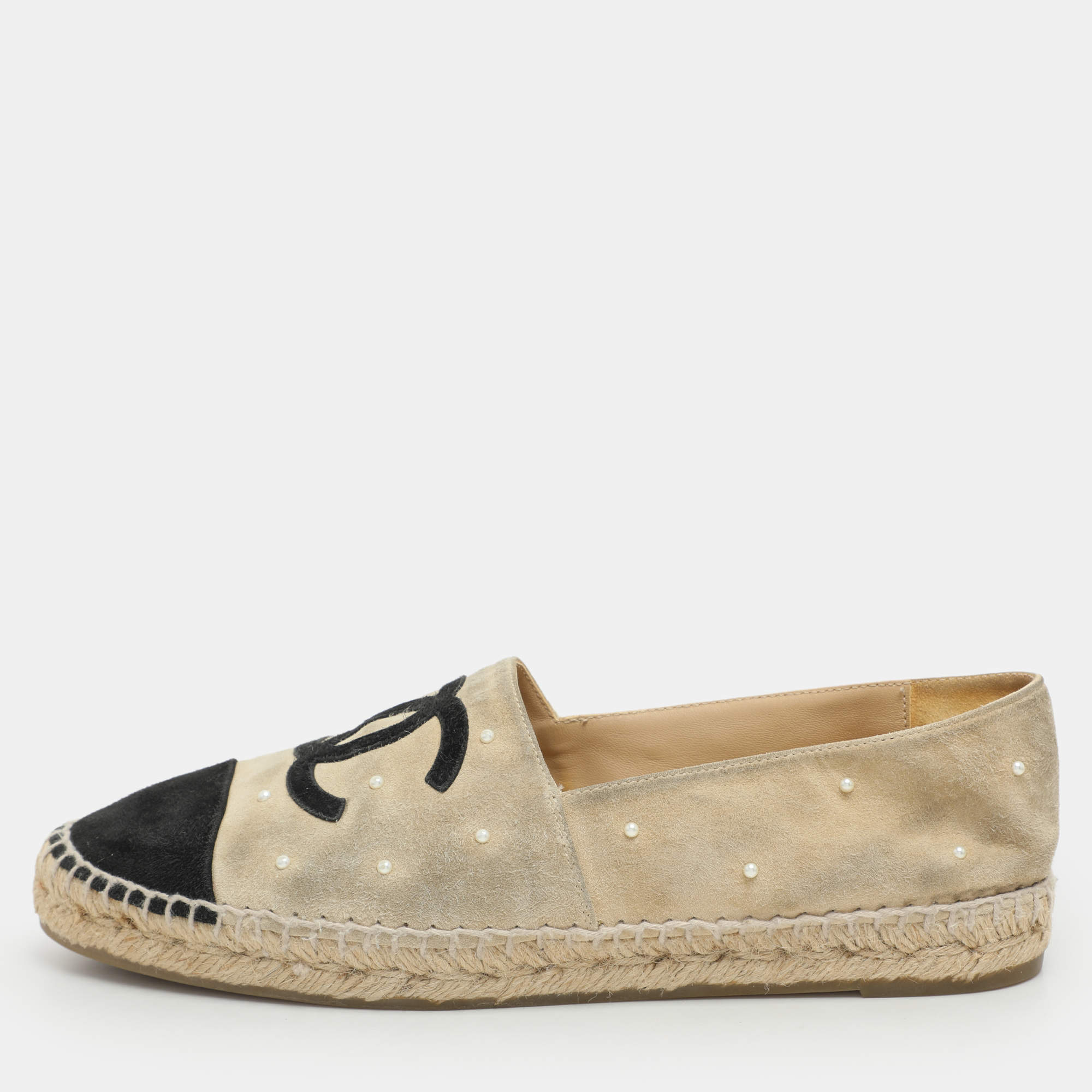 Pre Owned Chanel Beige/Black Suede CC Cap Toe Embellished Espadrille Flats Size 41