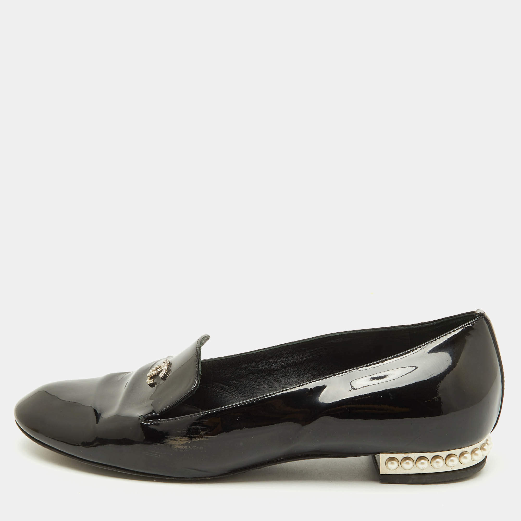 Pre Owned Chanel Black Patent Leather CC Faux Pearl Smoking Slippers Size 36.5