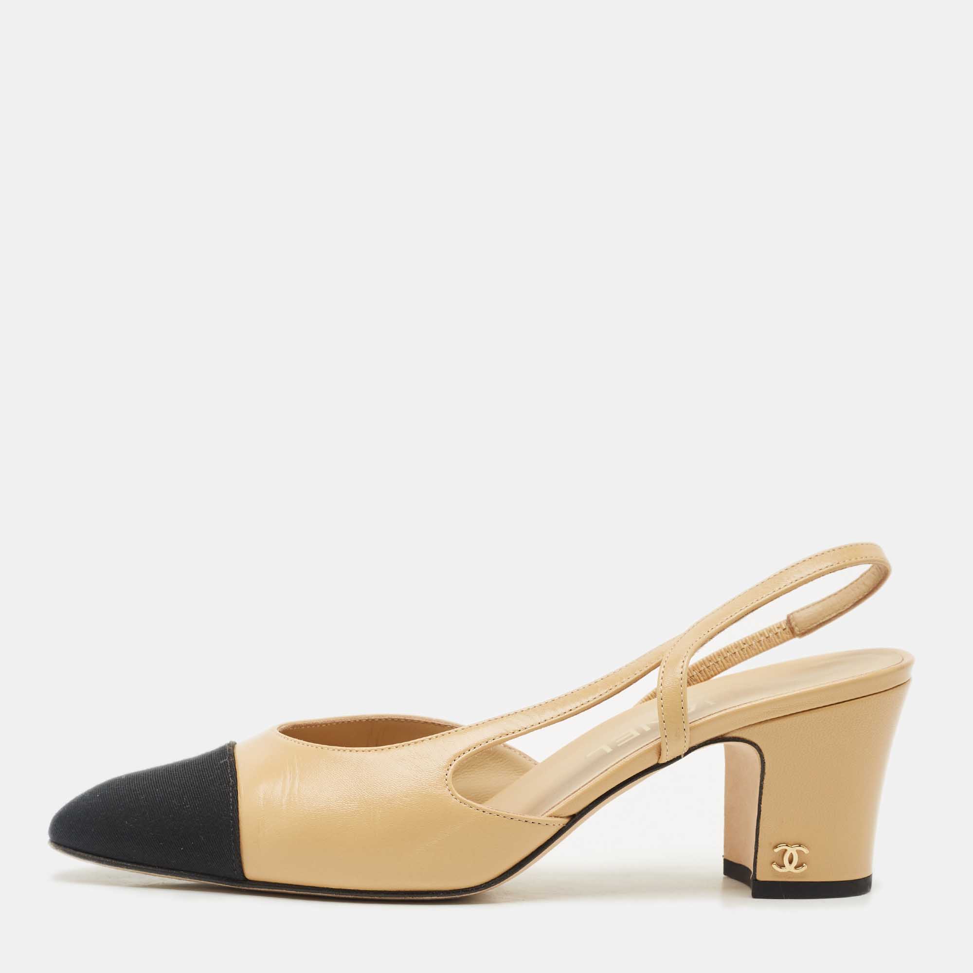Pre Owned Chanel Beige/Black Canvas and Leather CC Cap Toe Slingback Pumps Size 38.5