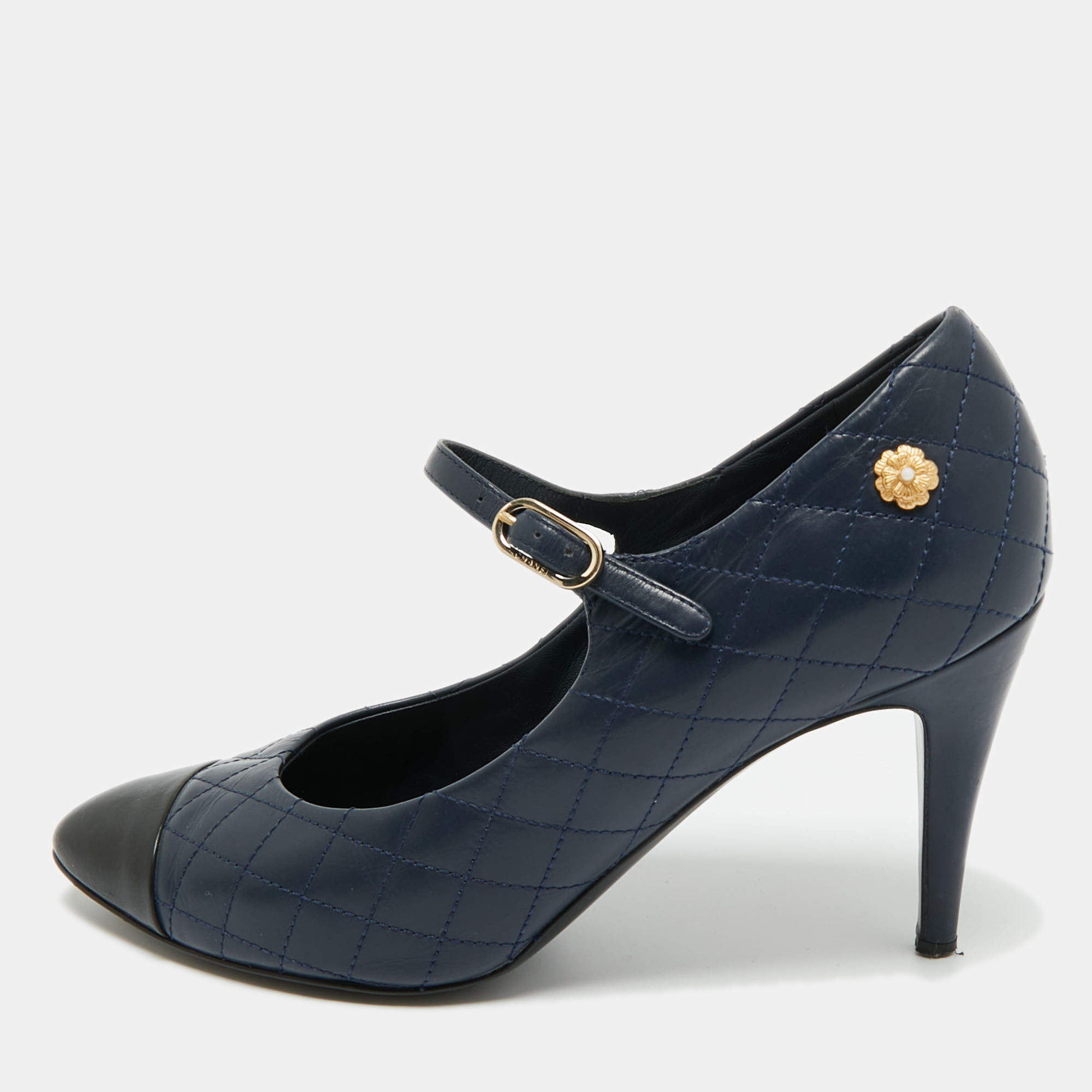 Pre Owned Chanel Navy Blue/Black Leather CC Mary Jane Pumps Size 37.5