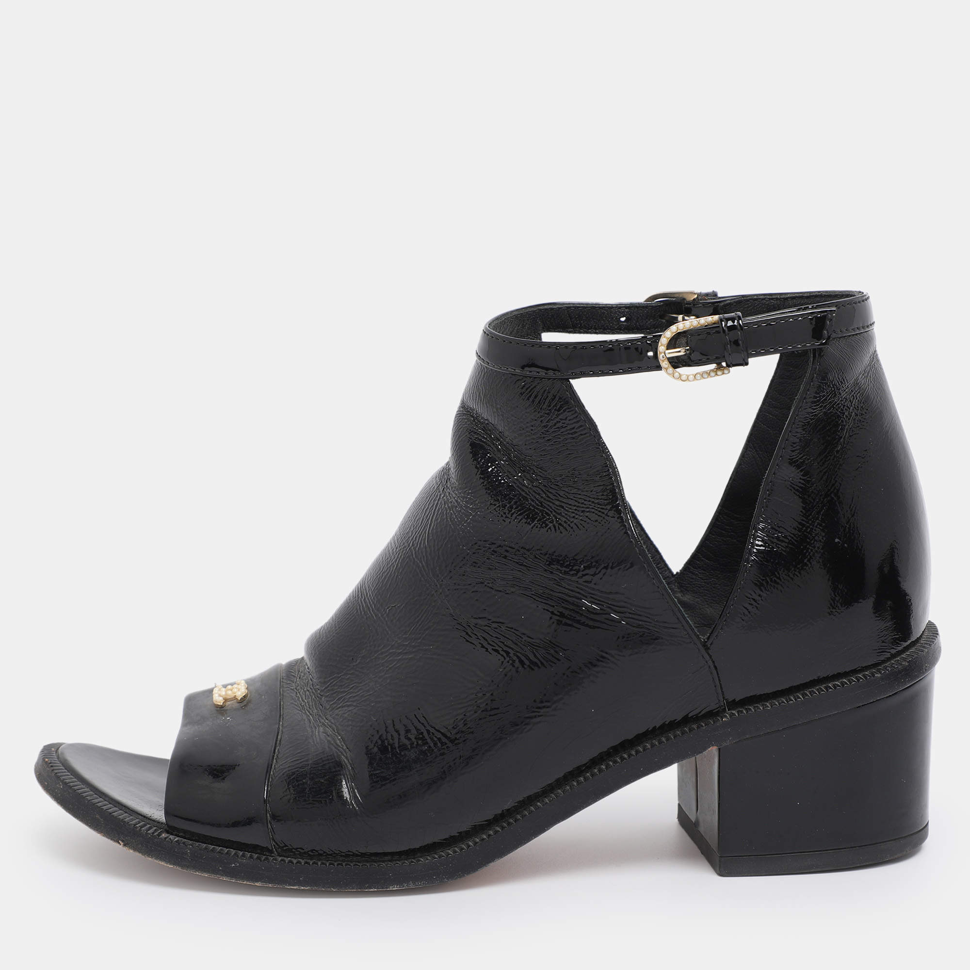 Pre Owned Chanel Black Patent Leather Pearl CC Ankle Strap Sandals Size 36