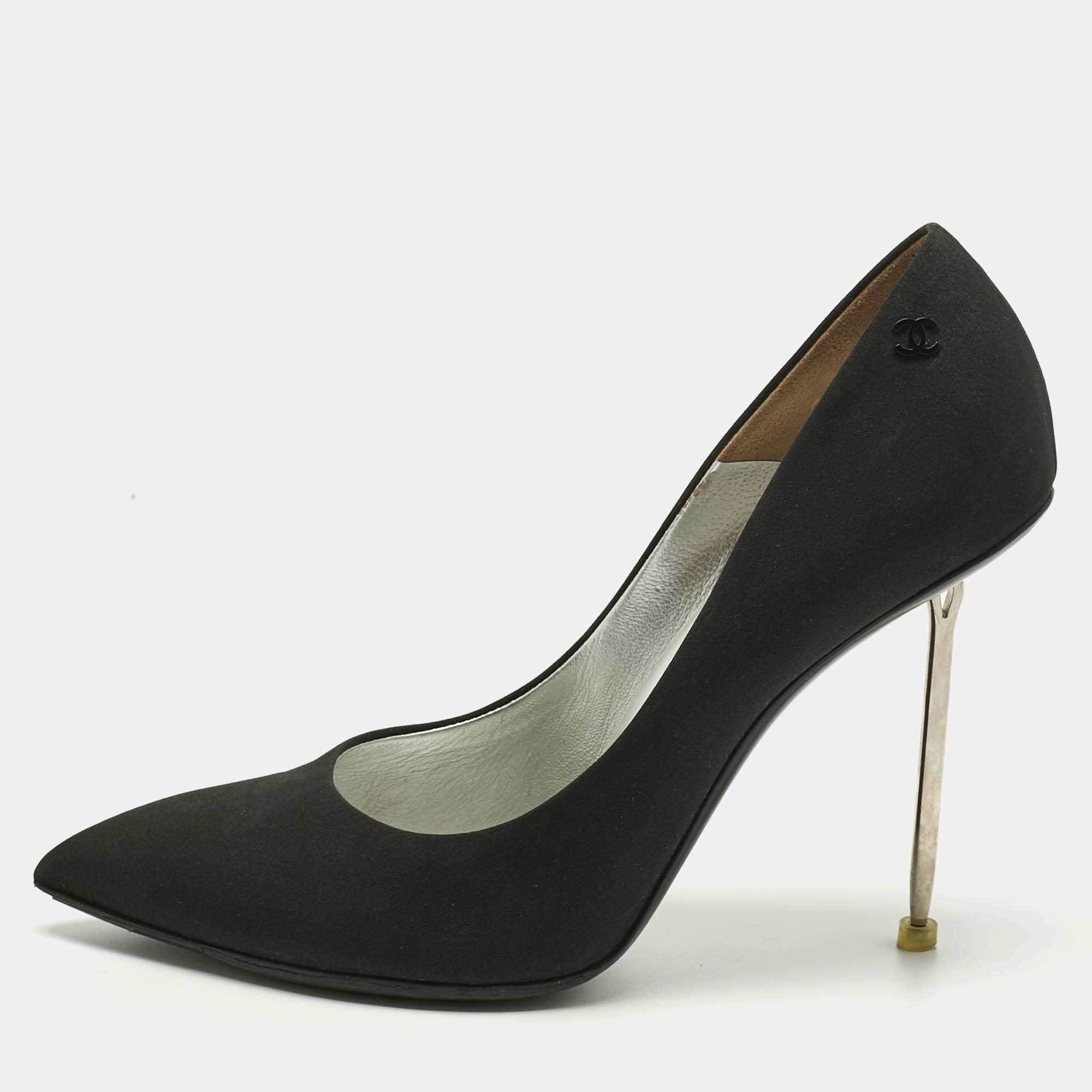 Pre Owned Chanel Black Satin Pointed Toe Pumps Size 40