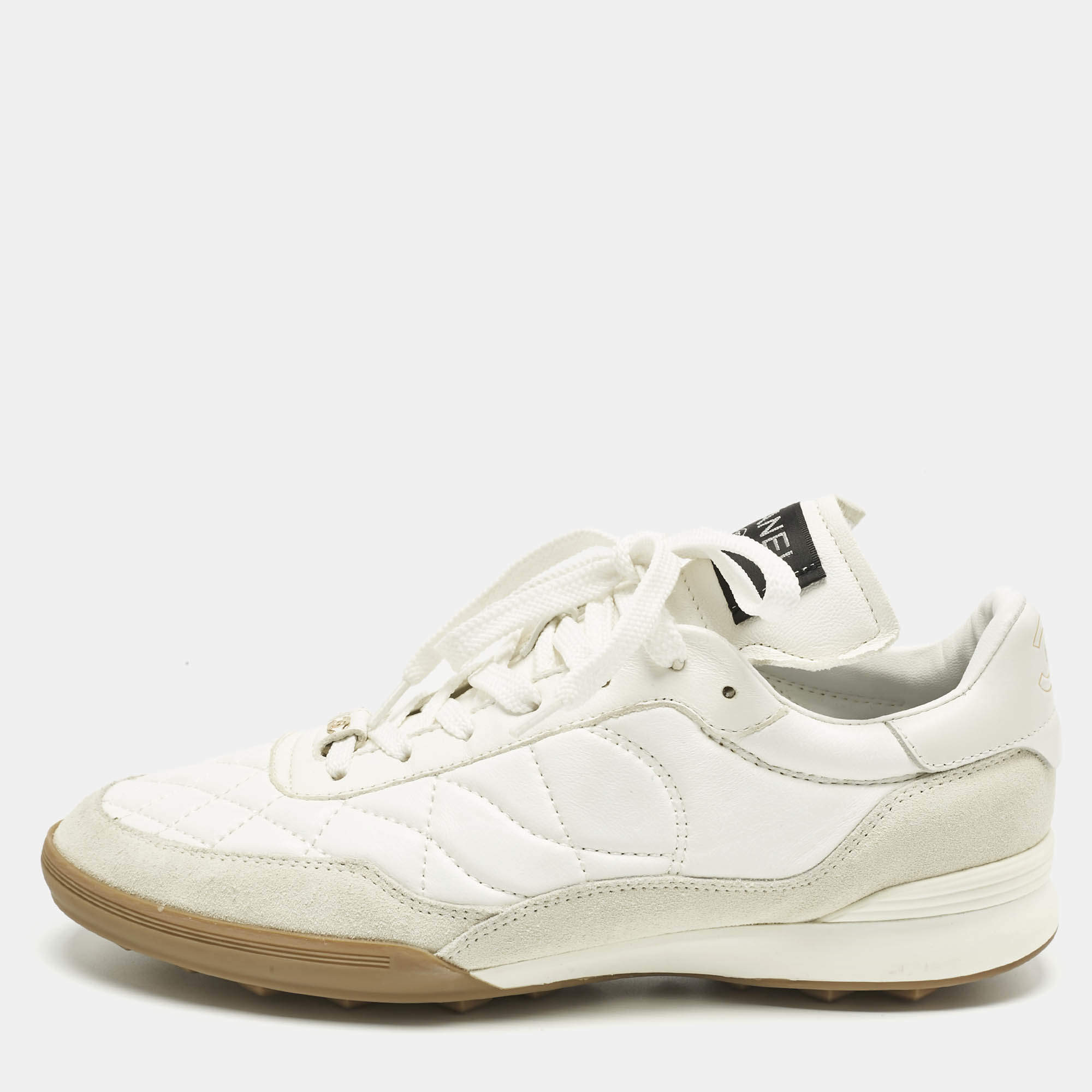 Pre Owned Chanel White/Grey Perforated Leather and Suede CC Low Top Sneakers Size 39