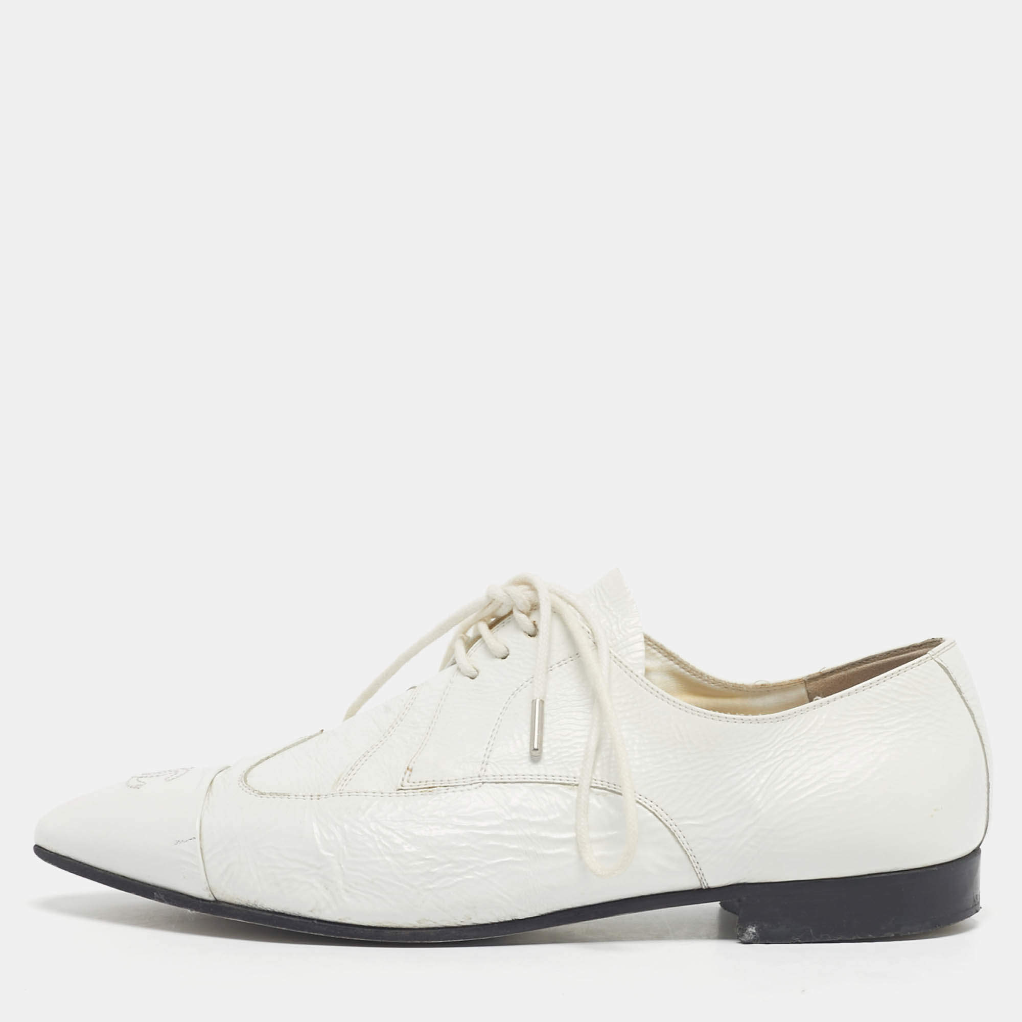 Pre Owned Chanel White Leather Oxfords Lace Up Size 36