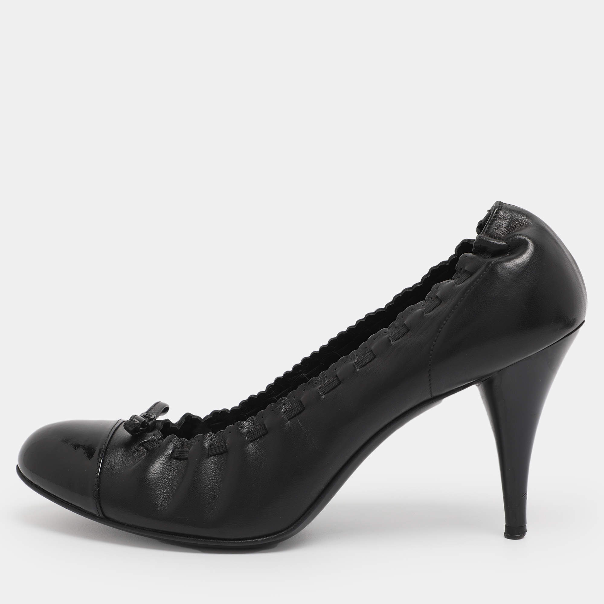 Pre Owned Chanel Black Leather Bow Pumps Size 38.5