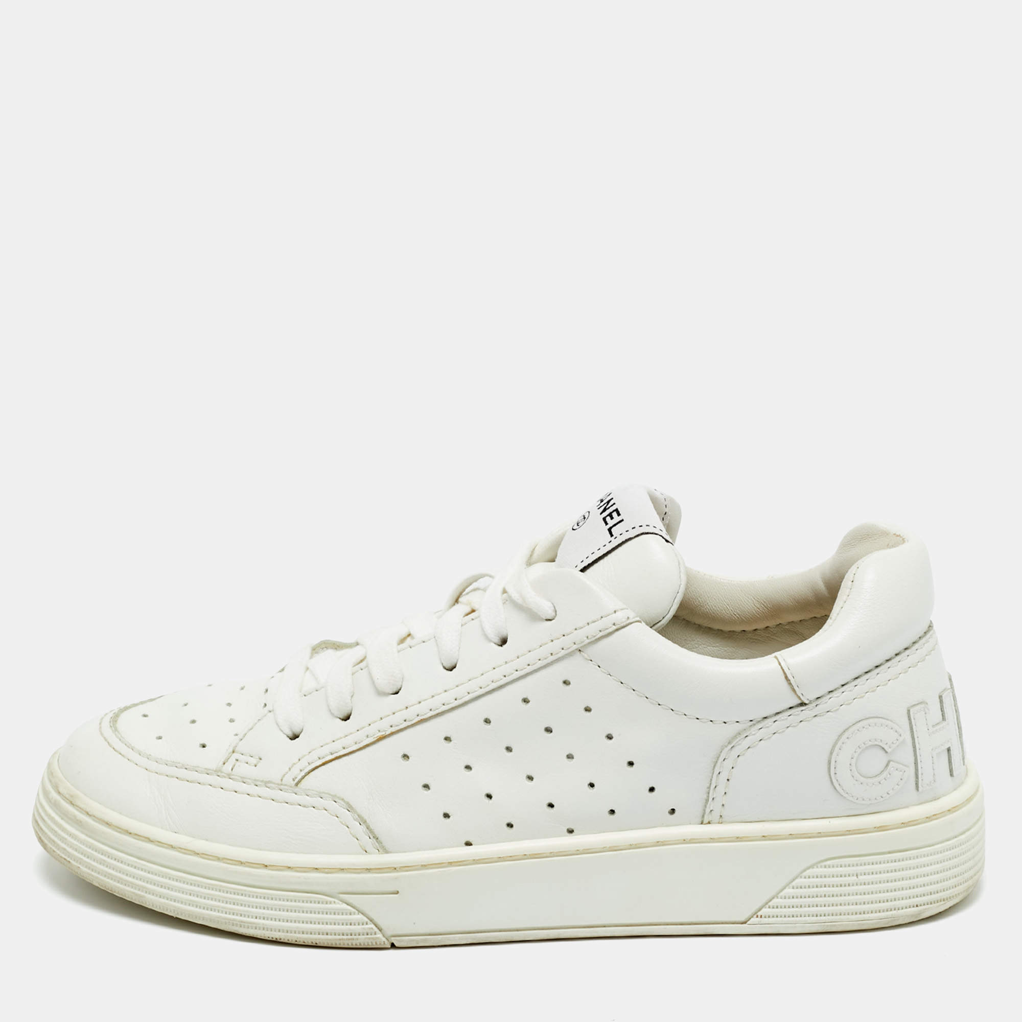 Pre Owned Chanel White Leather CC Low Top Sneakers Size 38