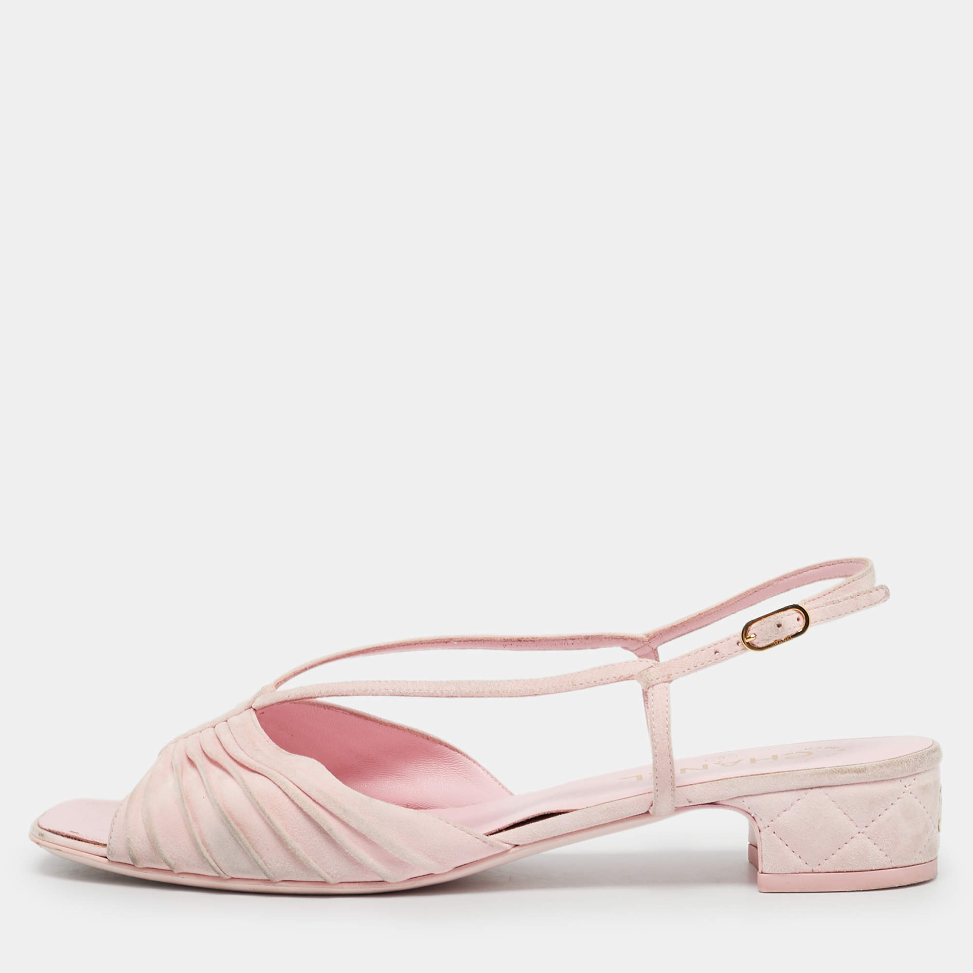 مملوكة مسبقًا Chanel Pink Suede CC Ankle Strap Flat Sandals Size 40.5