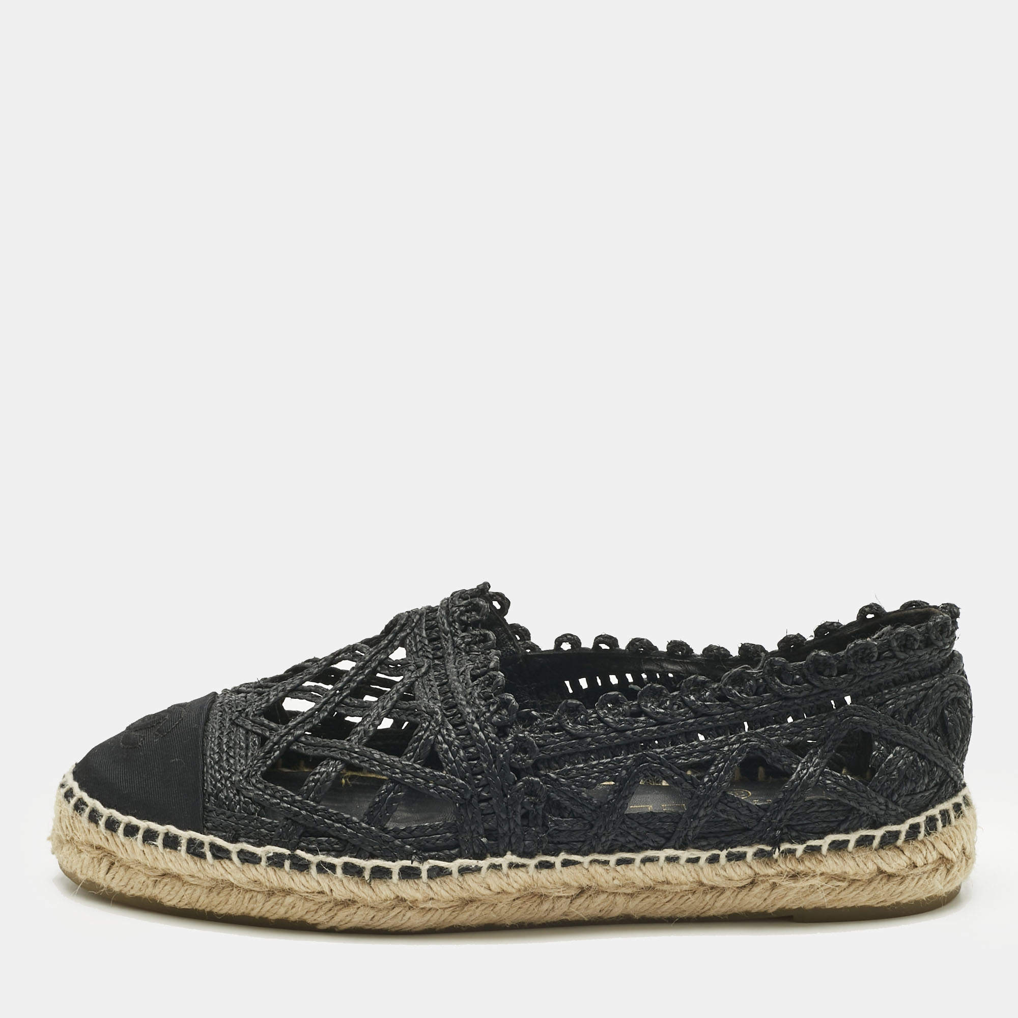 Pre Owned Chanel Black Canvas and Straw CC Espadrille Flats Size 38