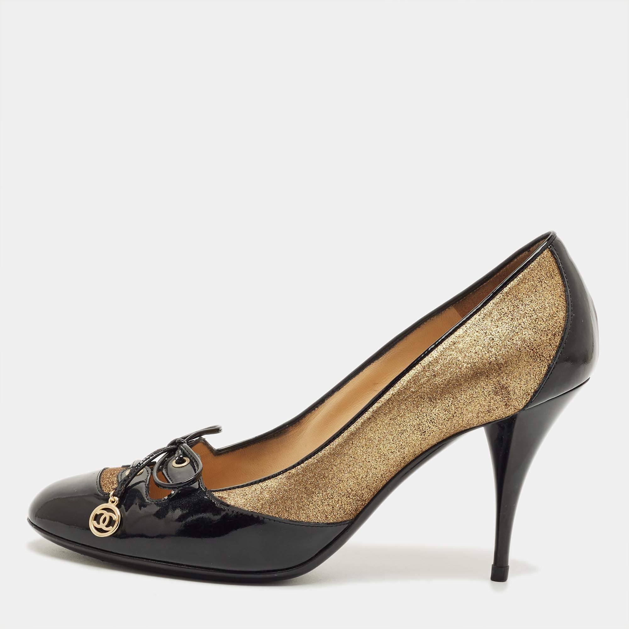 Pre Owned Chanel Black Patent Leather and Suede Bow Pumps Size 38.5