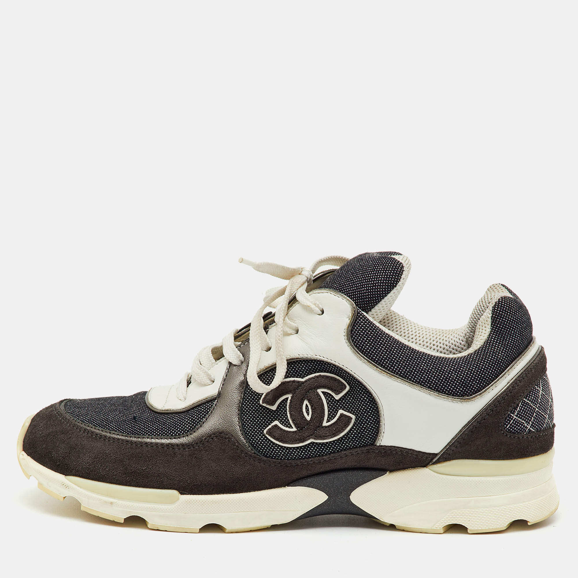 Pre Owned Chanel Black/Grey Fabric, Suede and Leather CC Low Top Sneakers Size 40.5