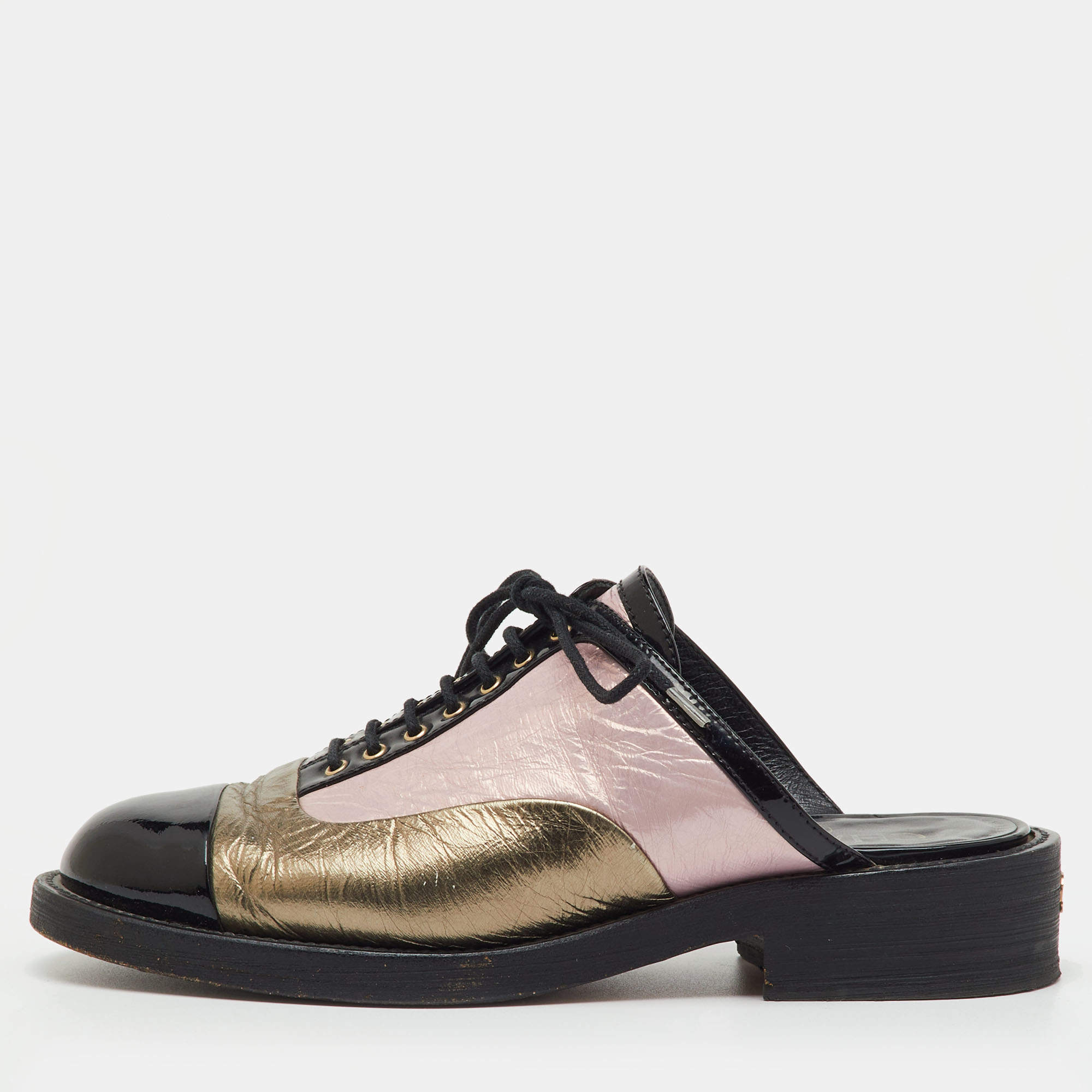 مملوكة مسبقًا Chanel Multicolor Foil Leather and Patent Leather Lace Up Mules Size 37.5