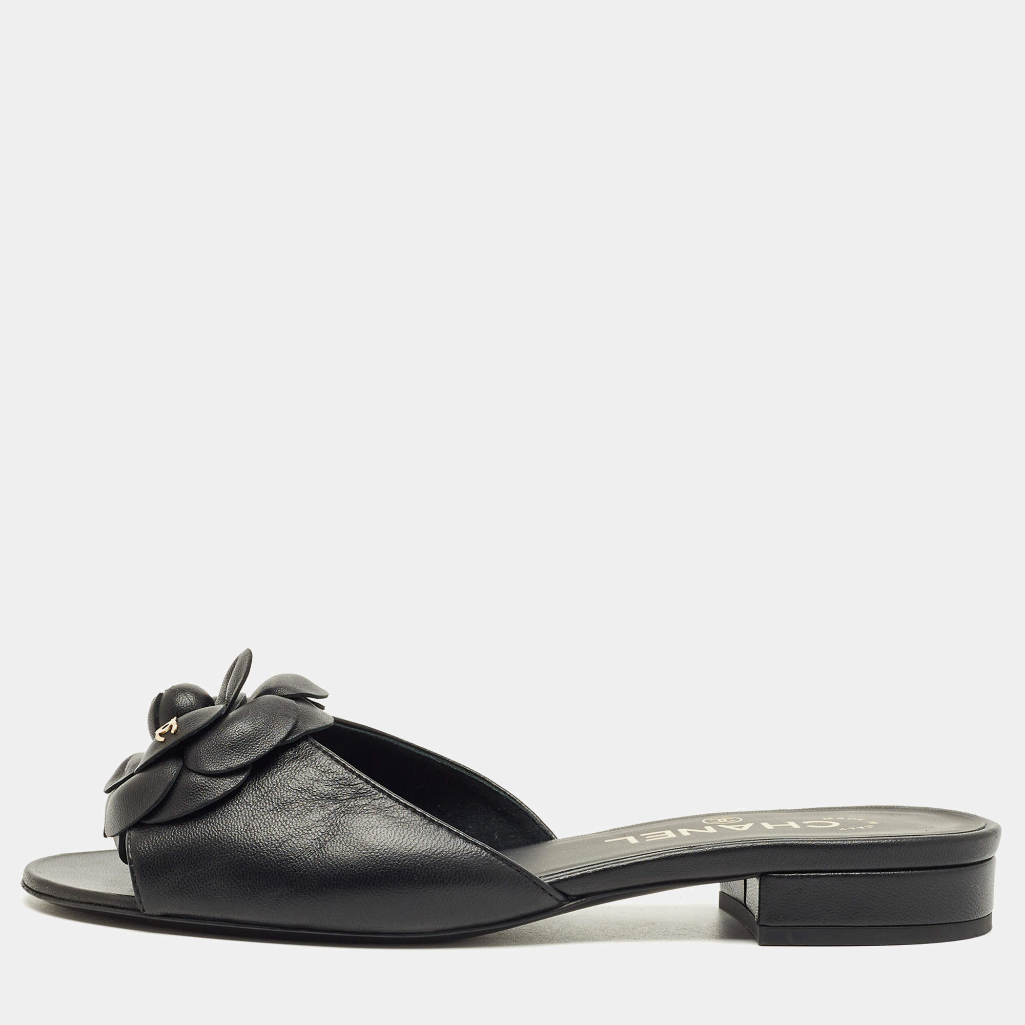 Pre Owned Chanel Black Leather CC Camellia Flat Slide Size 36