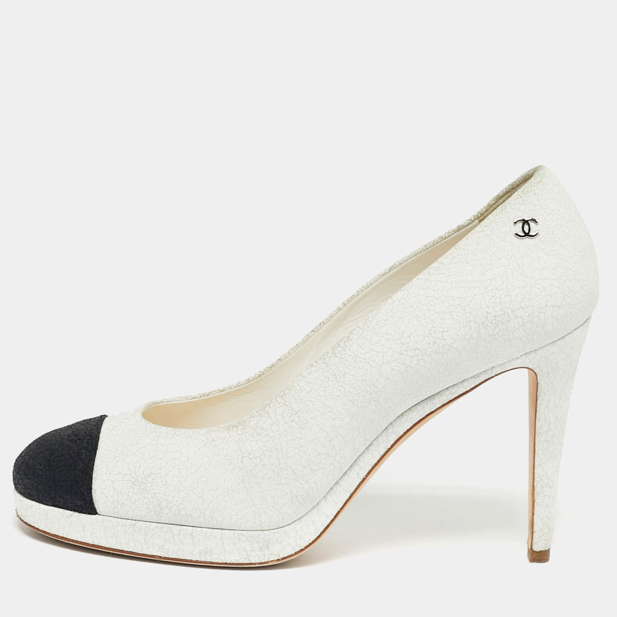 Pre Owned Chanel White/Black Nubuck Leather Platform Pumps Size 40.5