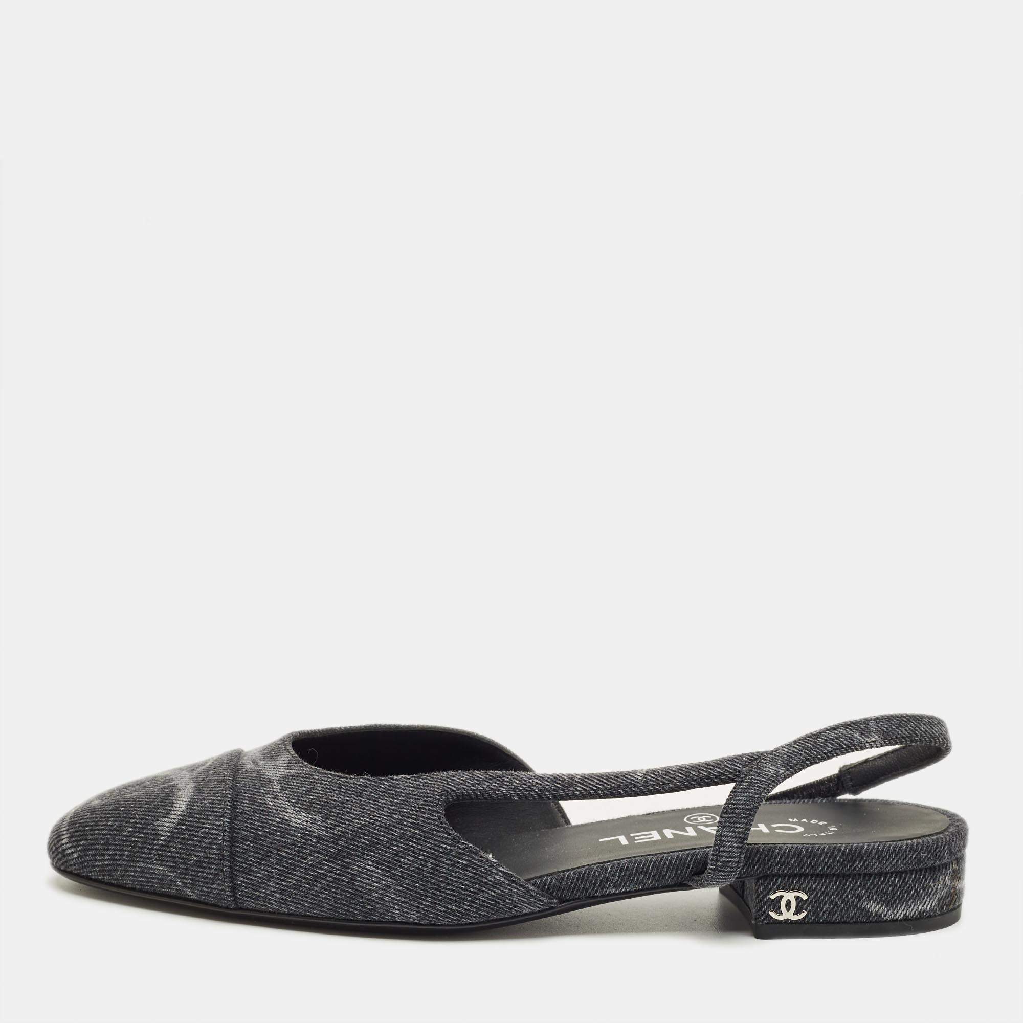 Pre Owned Chanel Grey Denim CC Cap Toe Slingback Flats Size 37
