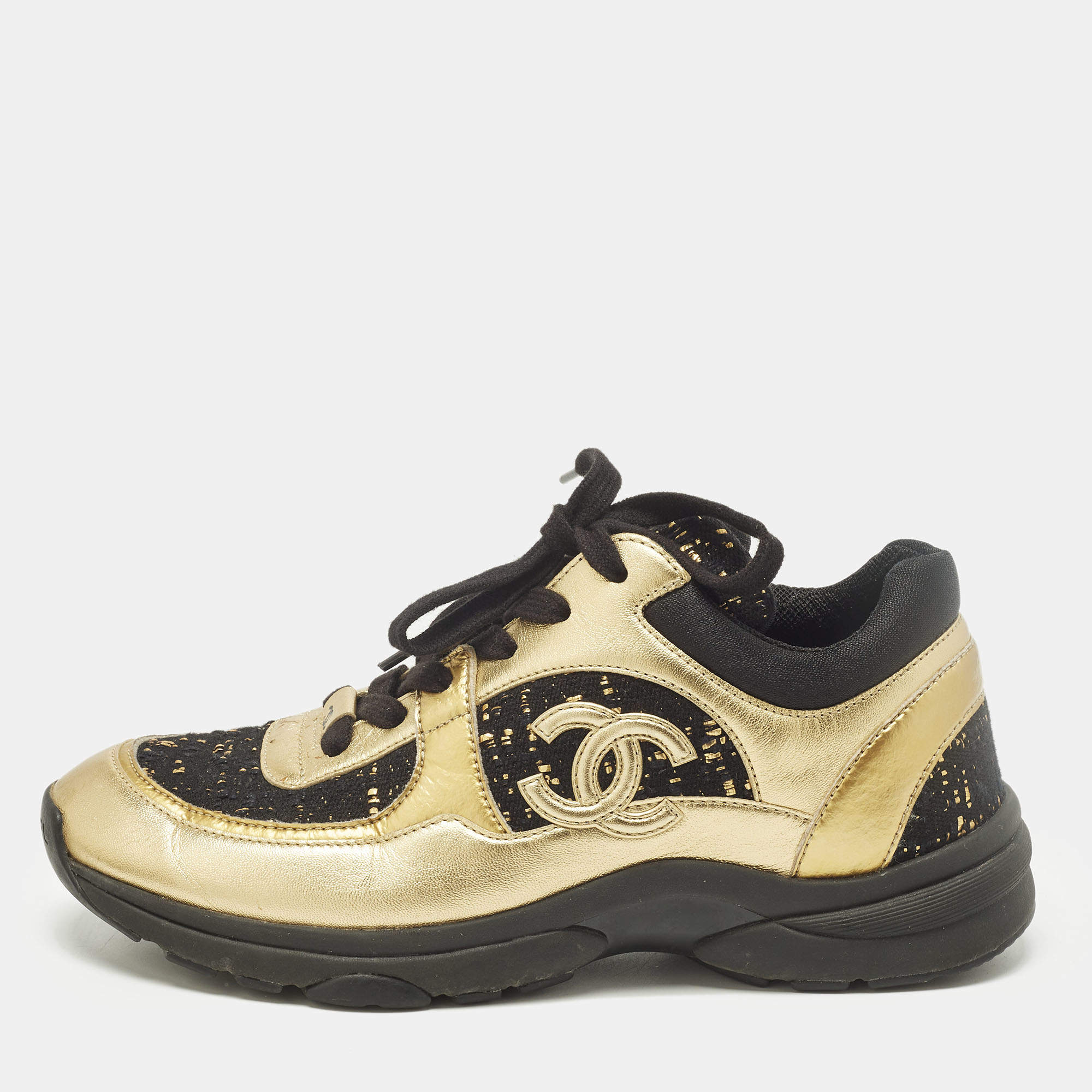 مملوكة مسبقًا Chanel CC Size 37 Black Leather and Tweed Low Top Sneakers