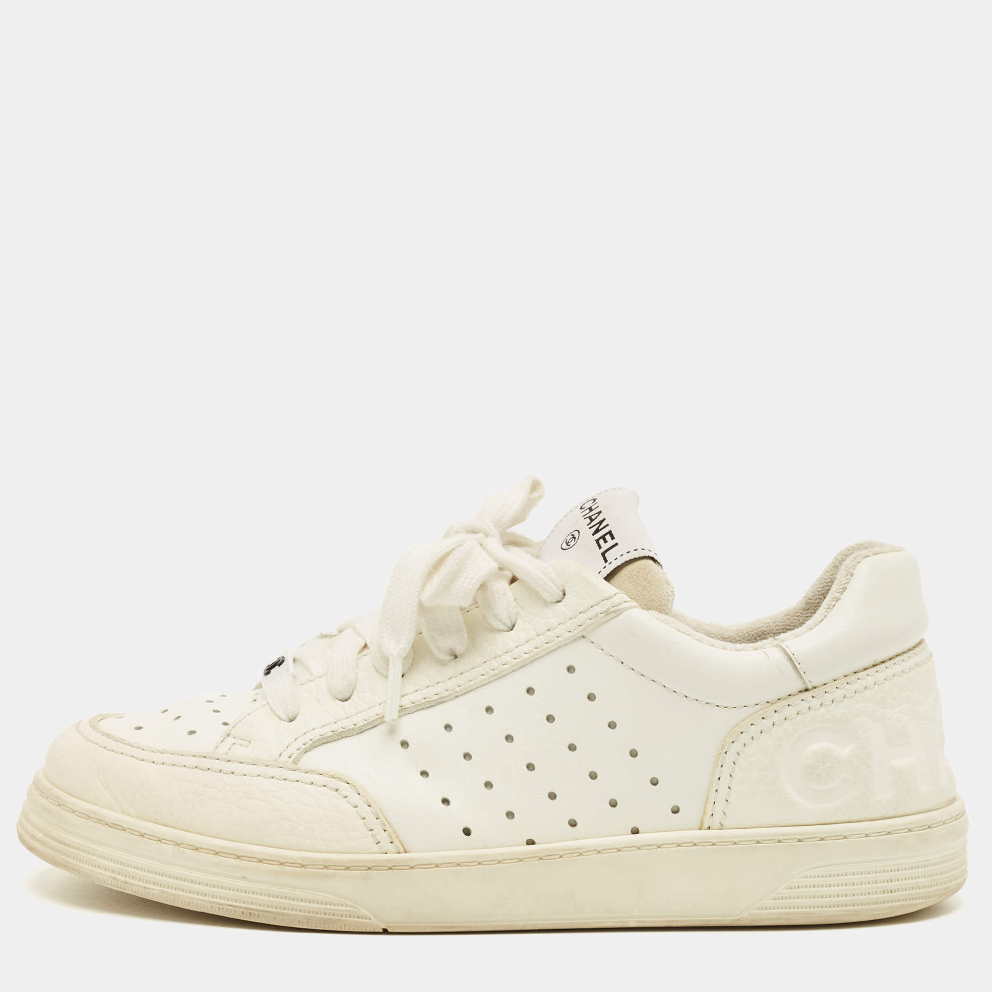 مملوكة مسبقًا Chanel CC Size 37.5 White Perforated Leather Low Top Sneakers