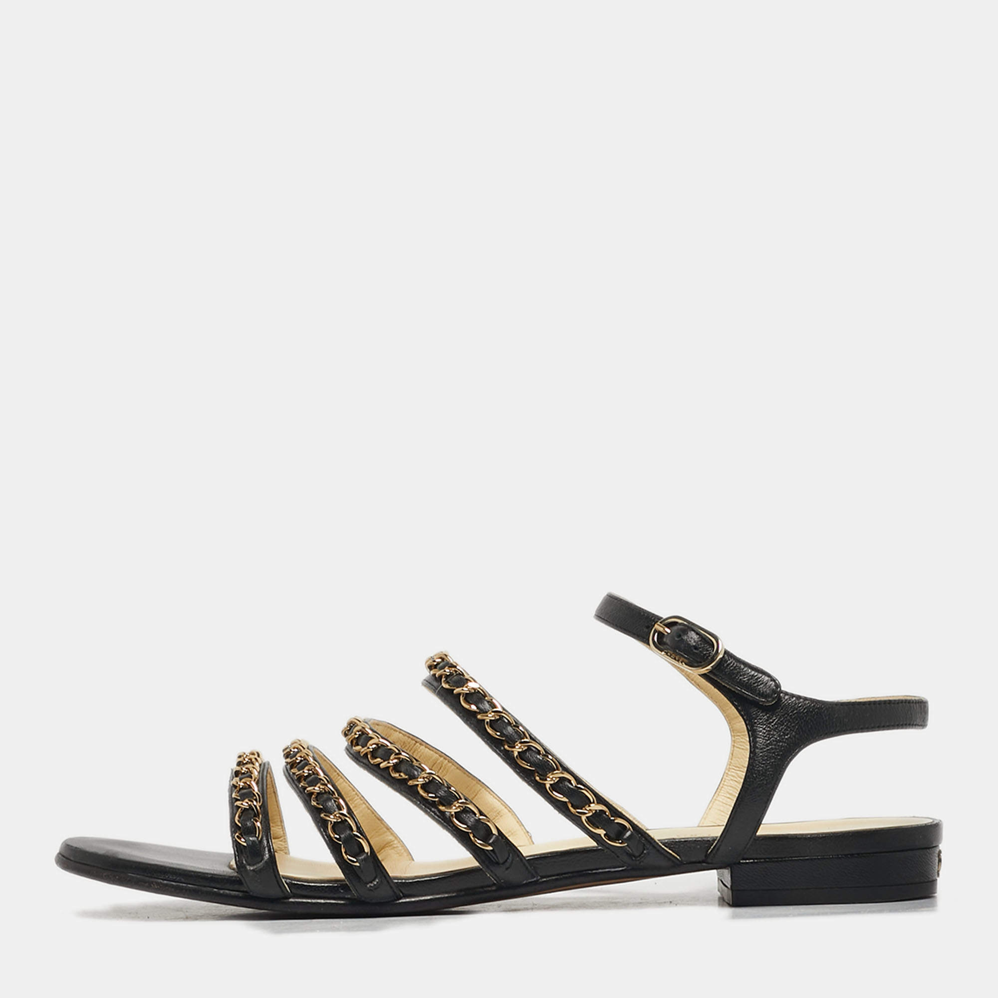 مملوكة مسبقًا Chanel Size 38.5 Black Leather CC Chain Link Ankle Strap Sandals