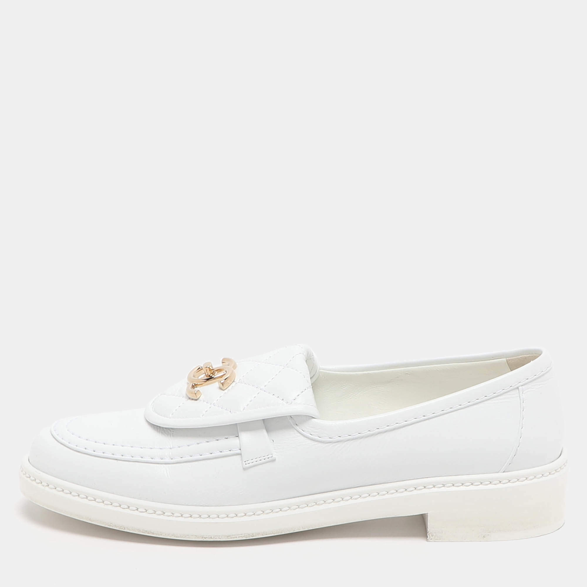 Pre Owned Chanel CC Size 39 White Leather Loafers