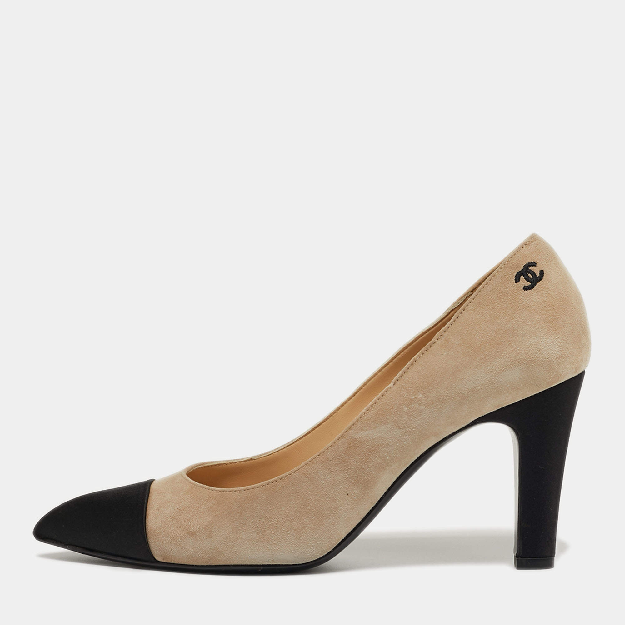 Pre Owned Chanel CC Size 38 Black/Beige Satin and Suede Pumps