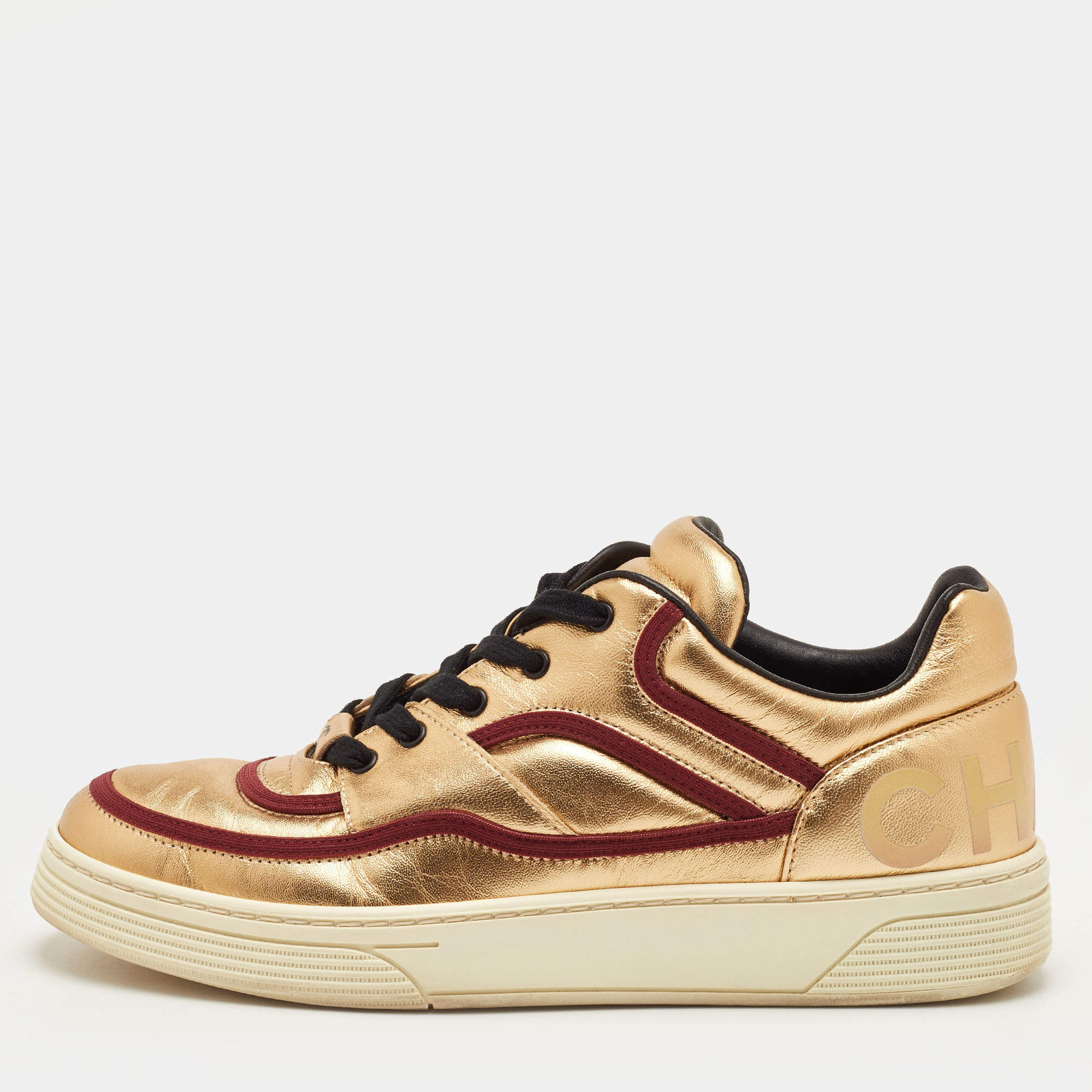 مملوكة مسبقًا Chanel CC Size 38 Gold/Burgundy Leather Low Top Sneakers