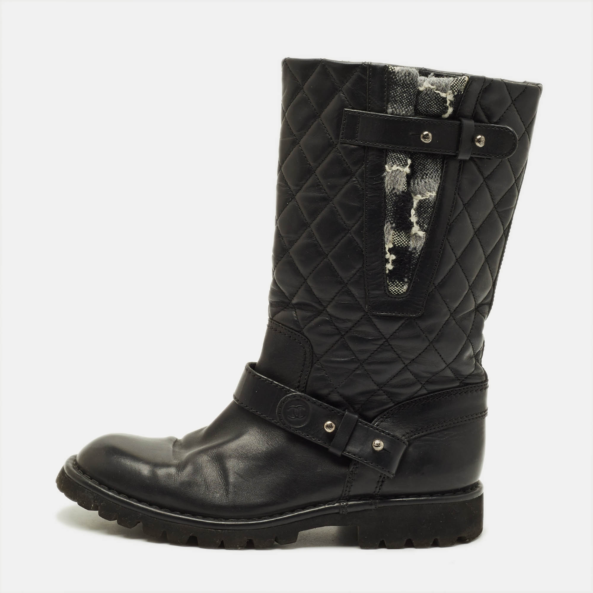 Pre Owned Chanel  Size 40 Black Quilted Leather Motorcycle Boots