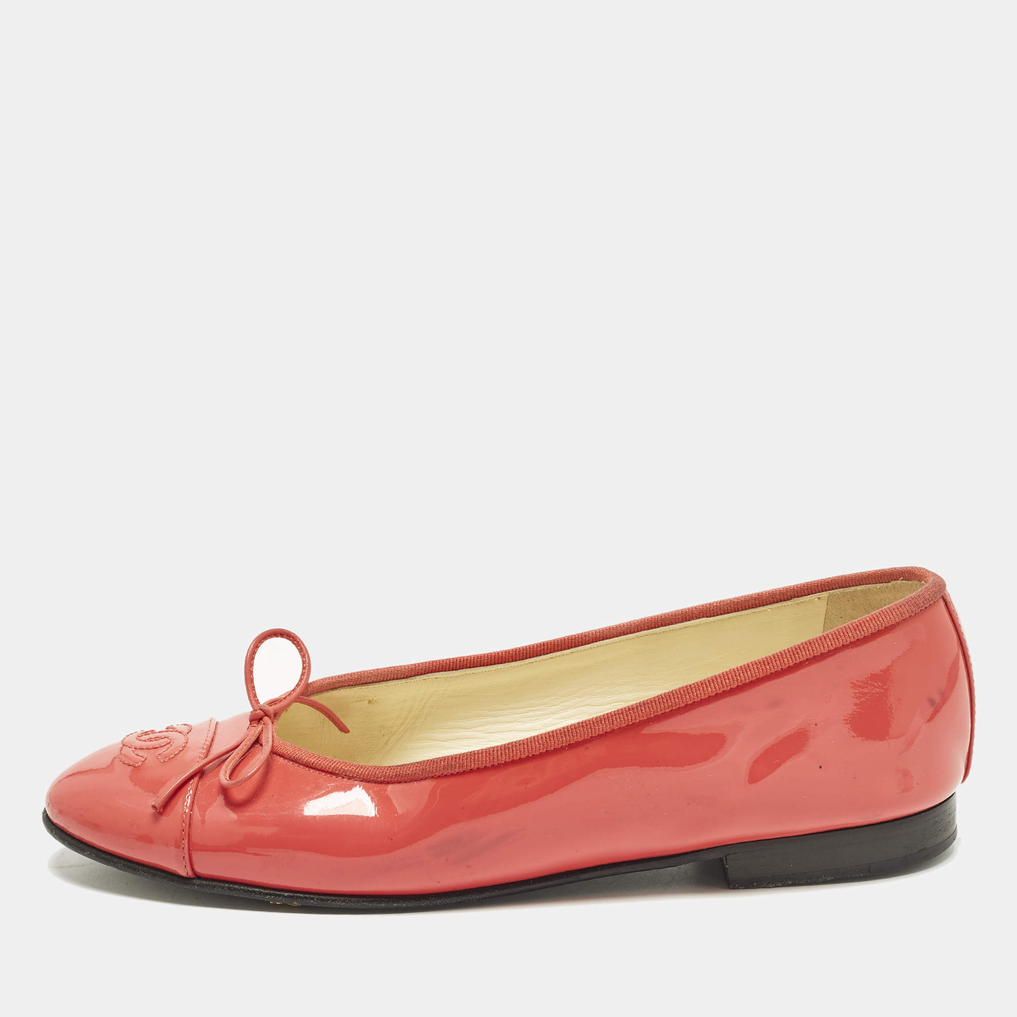 Pre Owned Chanel CC Size 39 Red Patent Leather Ballet Flats