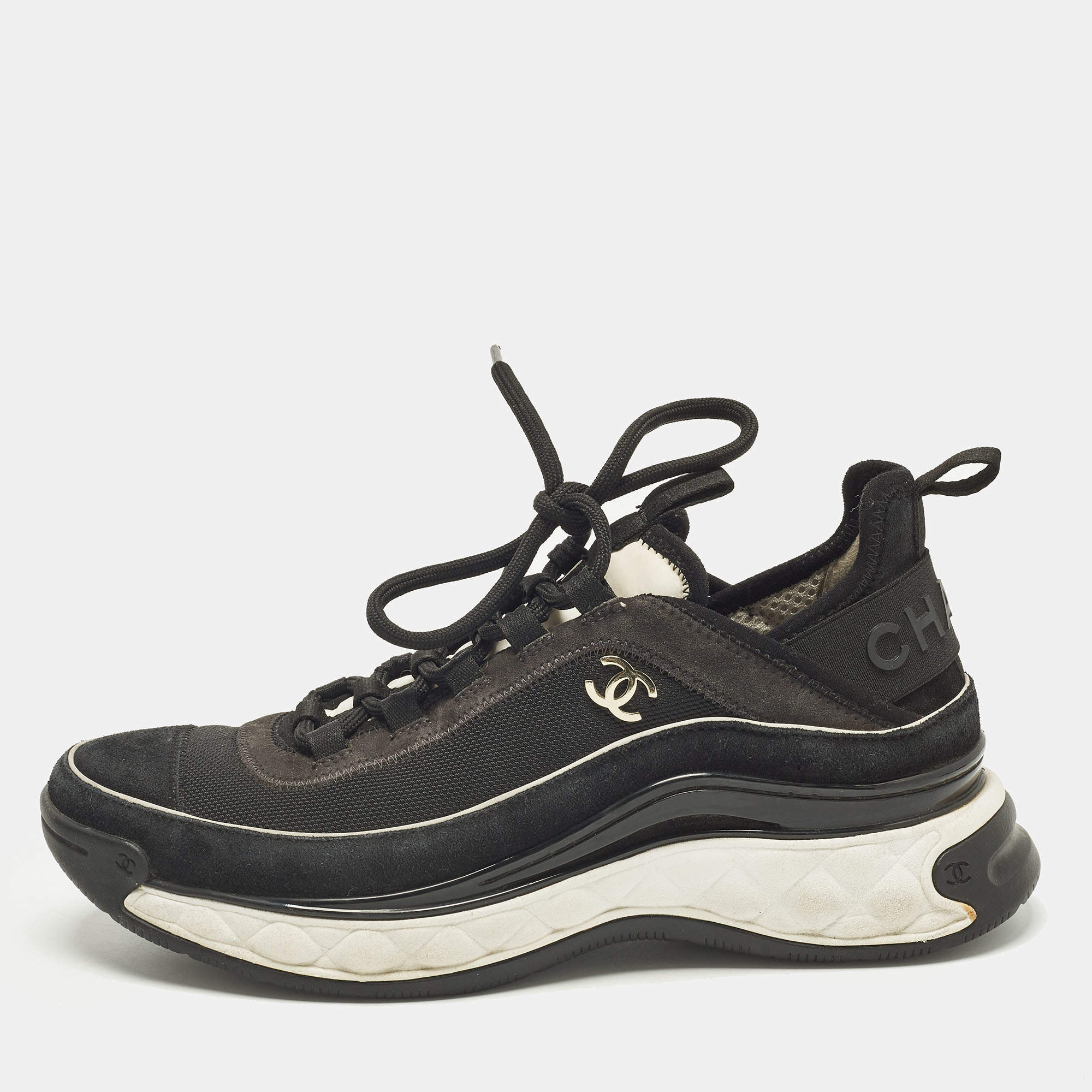 مملوكة مسبقًا Chanel CC Size 37.5 Black Mesh and Suede Lace Up Sneakers