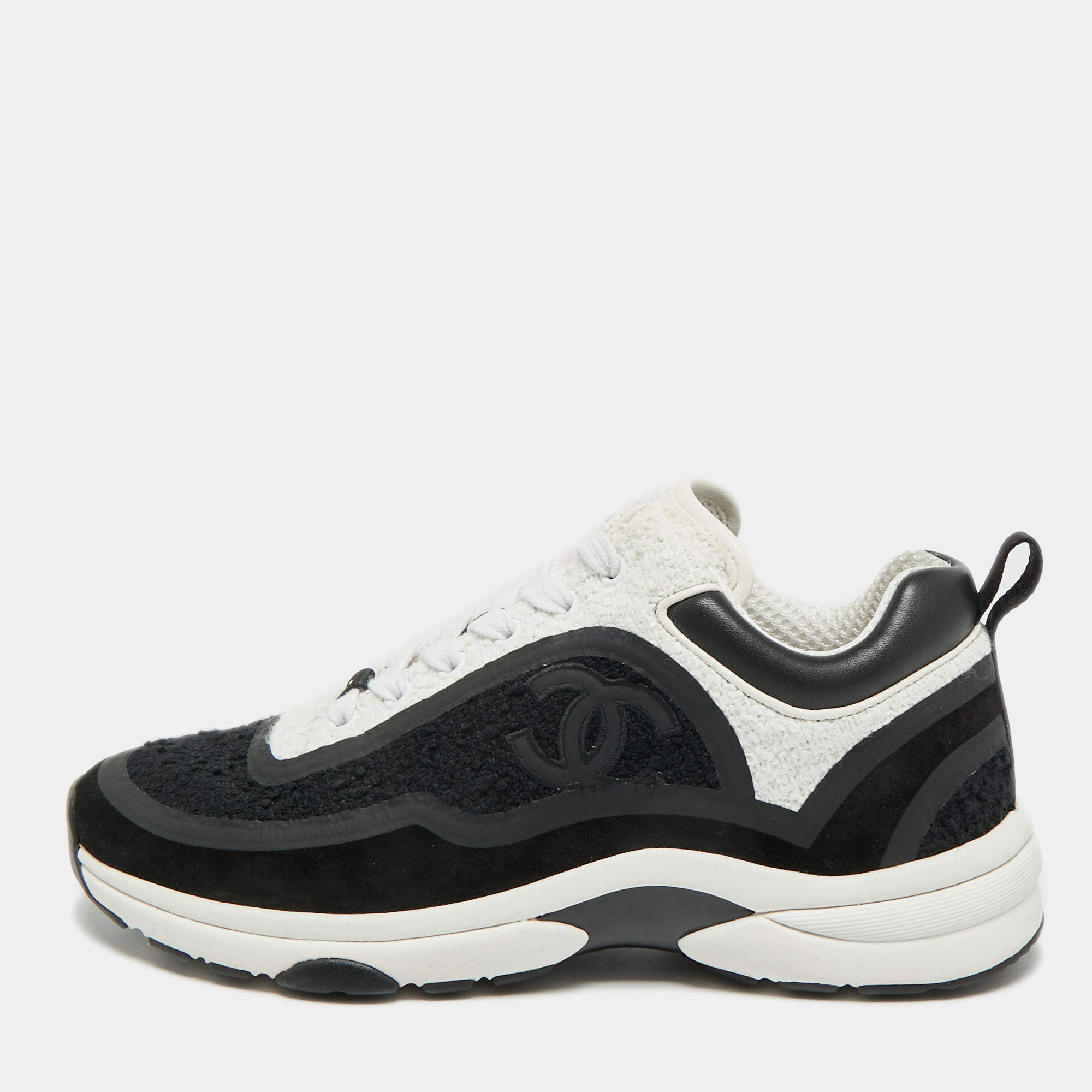 مملوكة مسبقًا Chanel CC Size 38 Black/White Leather and Tweed Low Top Sneakers