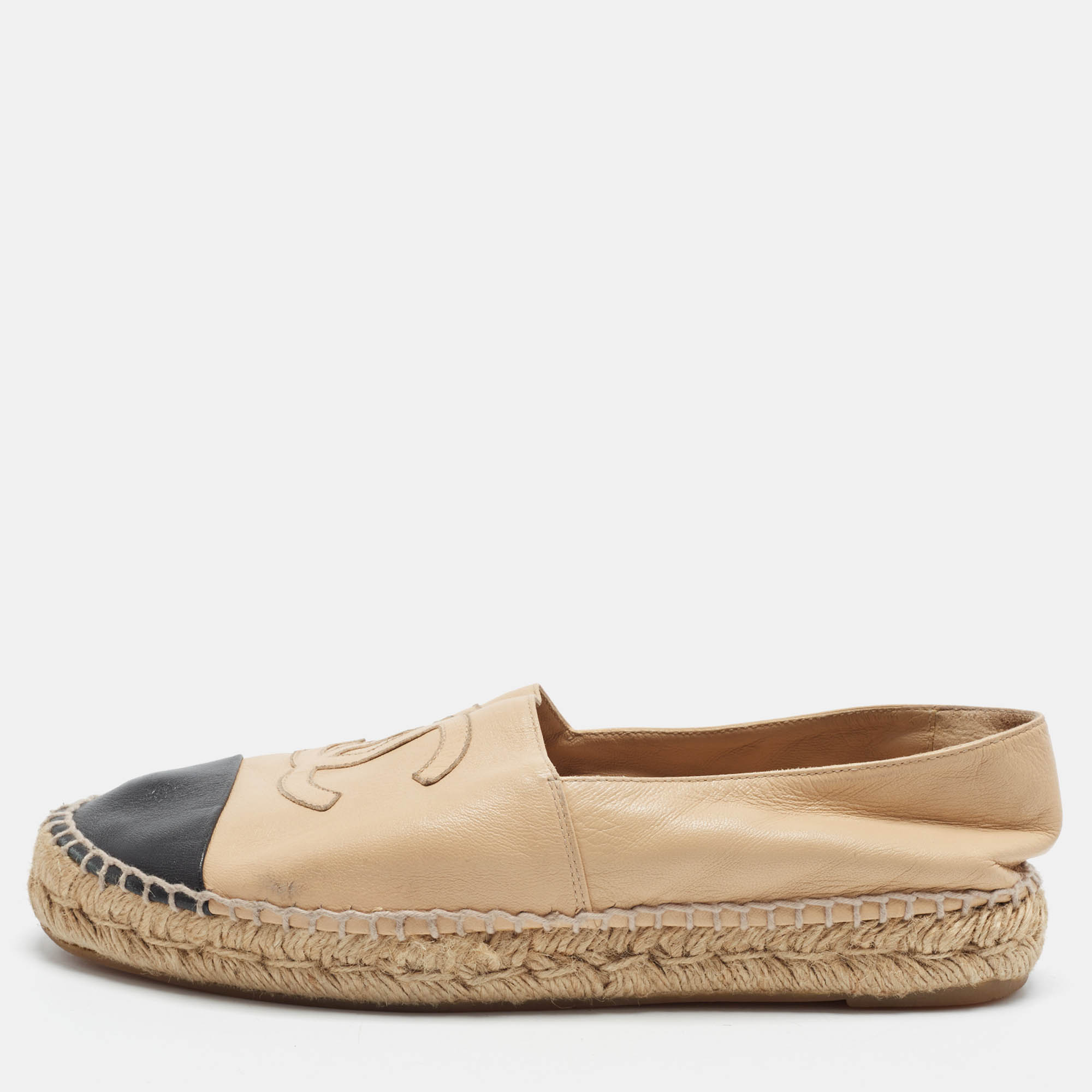 Pre Owned Chanel CC Size 39 Beige/Black Leather Cap Toe Espadrille Flats