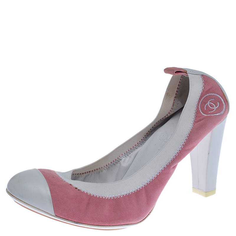 Chanel Pink Suede and White Leather Cap Toe Scrunch Pumps Size 39