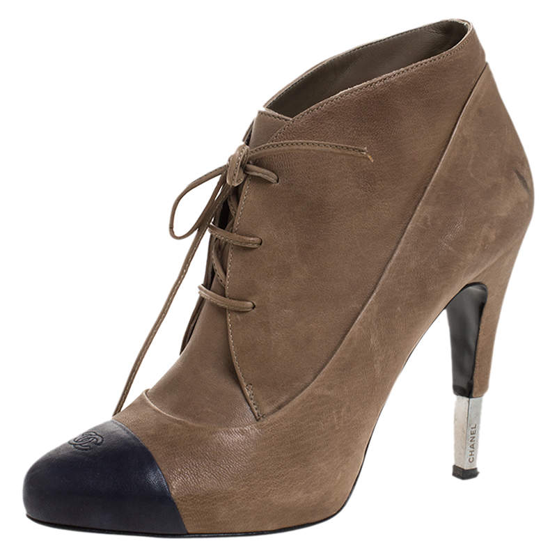 Chanel Beige/Navy Blue Leather Cap Toe Lace Up Platform Ankle Boots Size 40