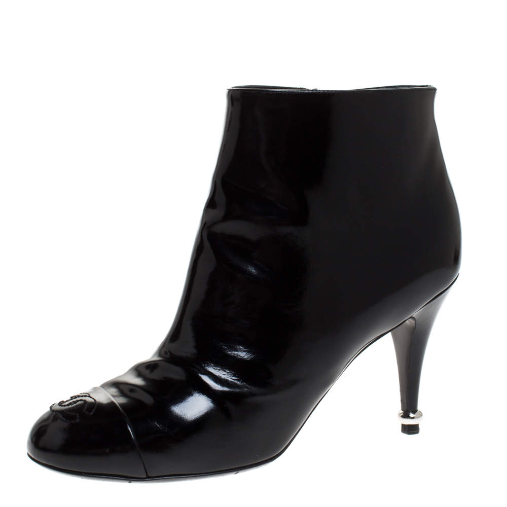 Chanel Black Patent Leather Cap Toe CC Ankle Boots Size 39.5