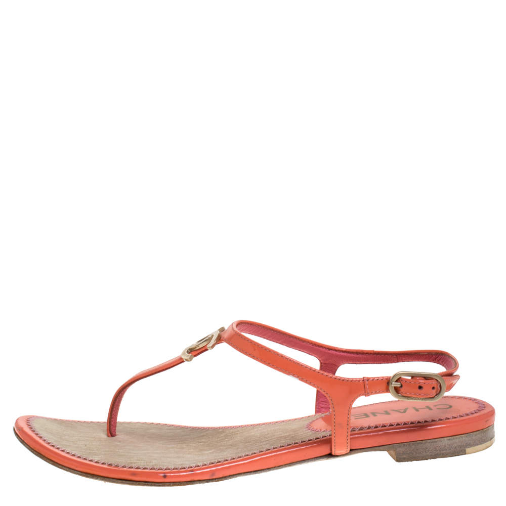 Chanel Orange Patent Leather CC Thong Flat Sandals Size 35
