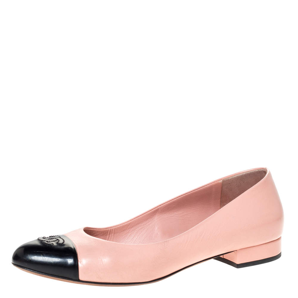 Pre Owned Chanel Pink Leather And Black Patent Leather CC Cap Toe Ballet Flats Size 39.5
