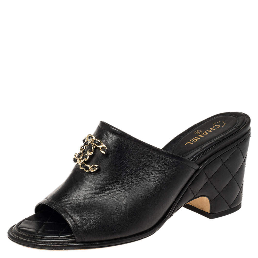 Pre Owned Chanel Black Quilted Leather CC Chain Embellished Slide Sandals Size 37.5