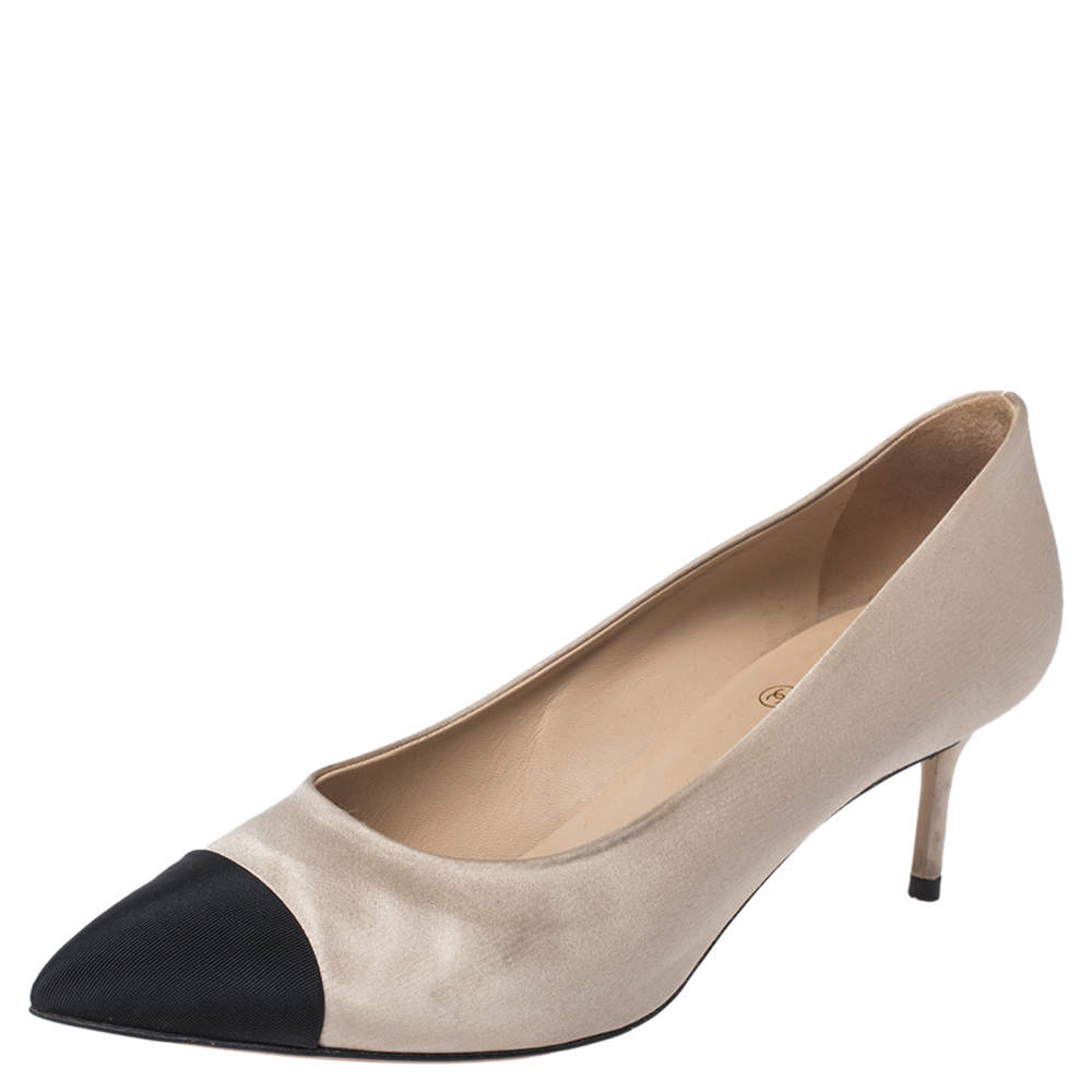 Pre Owned Chanel Beige/Black Satin Cap Toe Pumps Size 38.5
