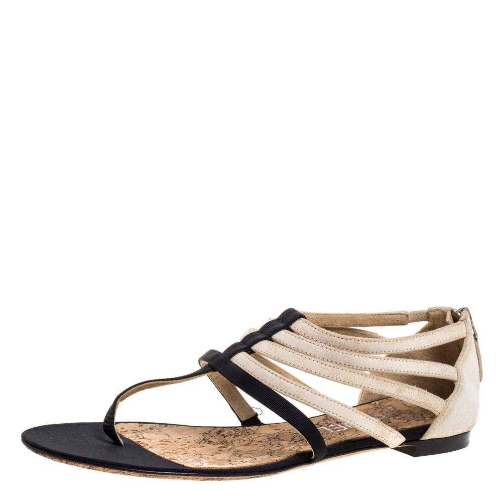 مملوكة مسبقًا صندل بإصبع شانيل فلات سيور سى سى جلد سويدى وكانفاس لونين مقاس 38.5