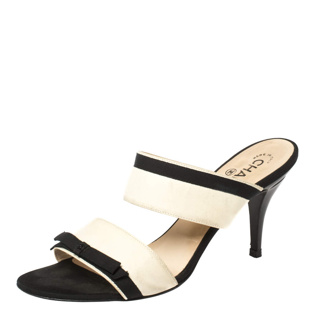 Pre Owned Chanel White/Black Leather and Fabric Heel Slide Sandals Size 40.5