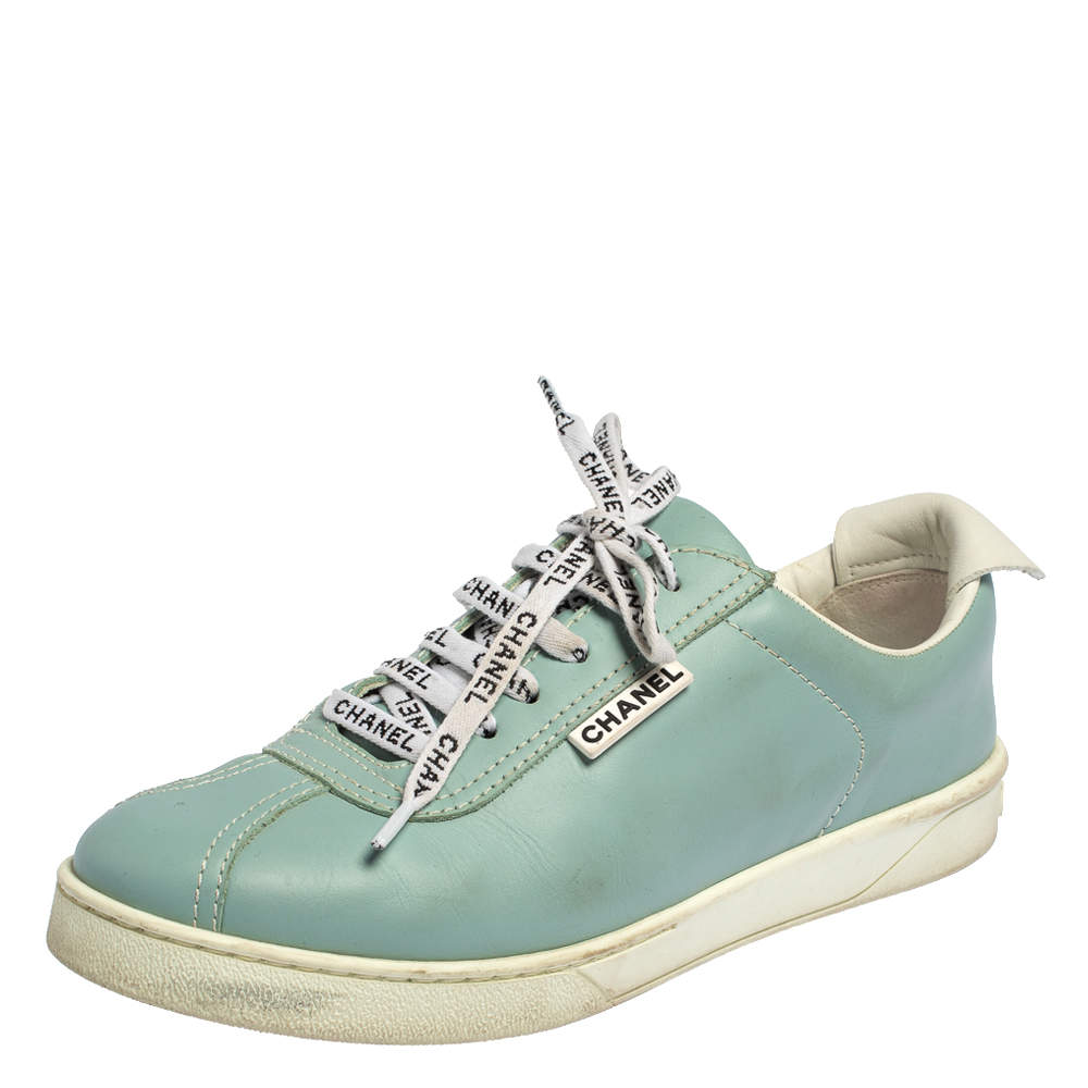 Pre Owned Chanel Blue Leather CC Low Top Sneakers Size 40.5