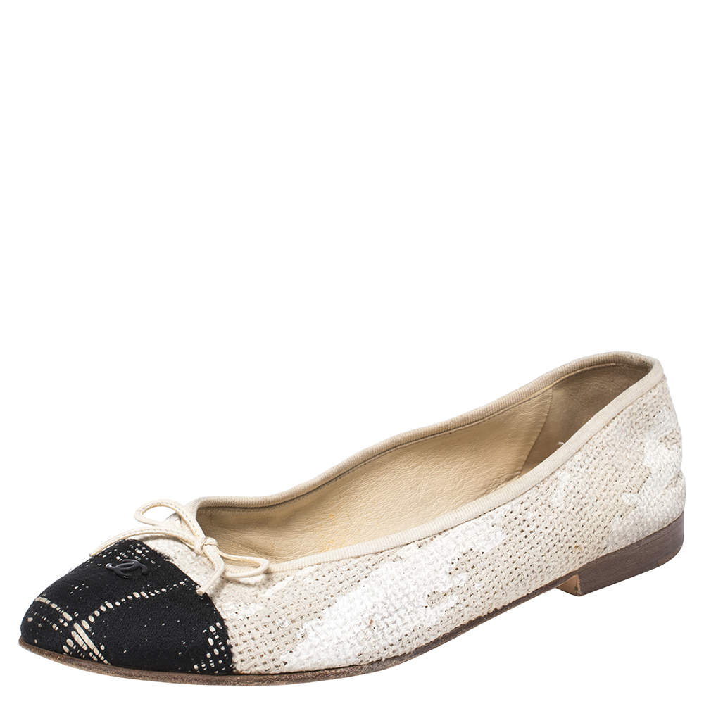 Chanel White/Black Tweed And Fabric CC Cap Toe Bow Ballet Flats Size 39