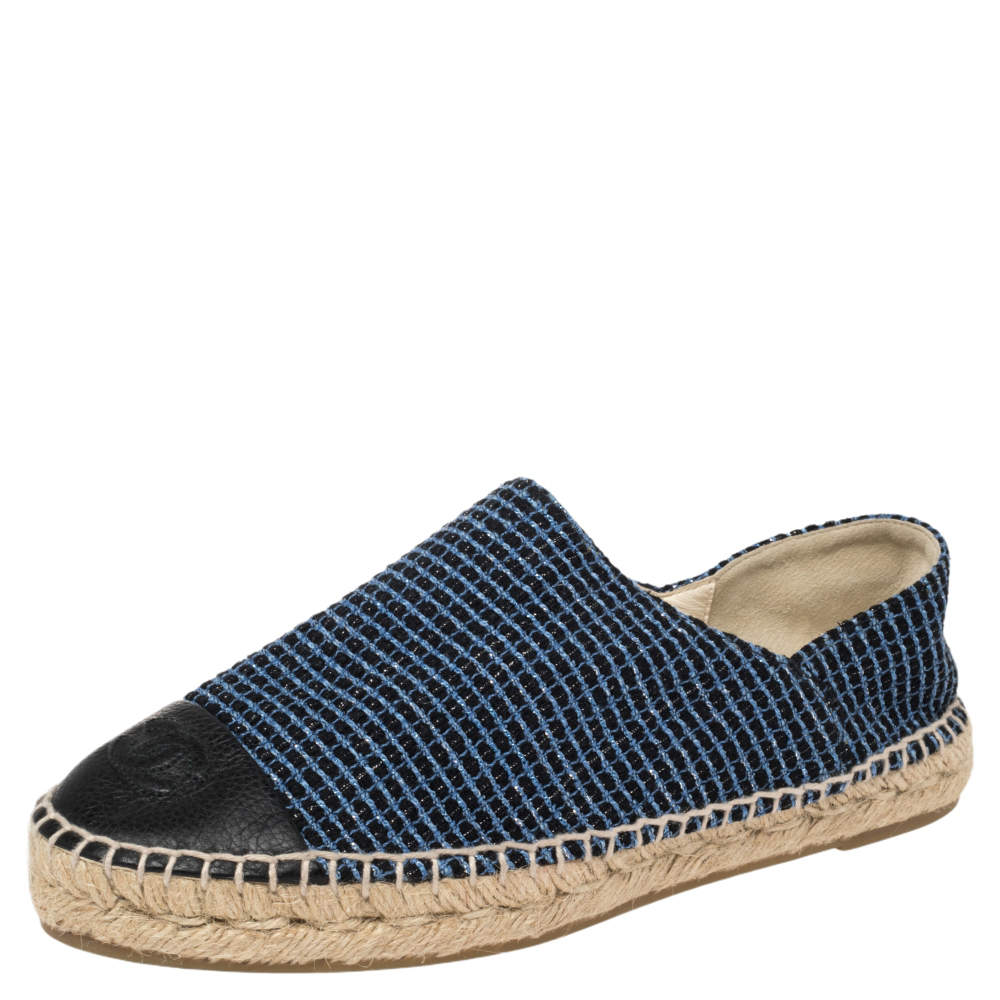 Chanel Blue/Black Tweed And Leather CC Cap Toe Espadrille Flats Size 38