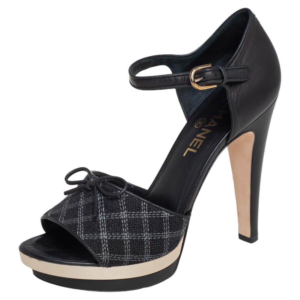 مملوكة مسبقًا Chanel Black Leather And Canvas Bow Open Toe Platform Ankle Strap Sandals Size 39.5
