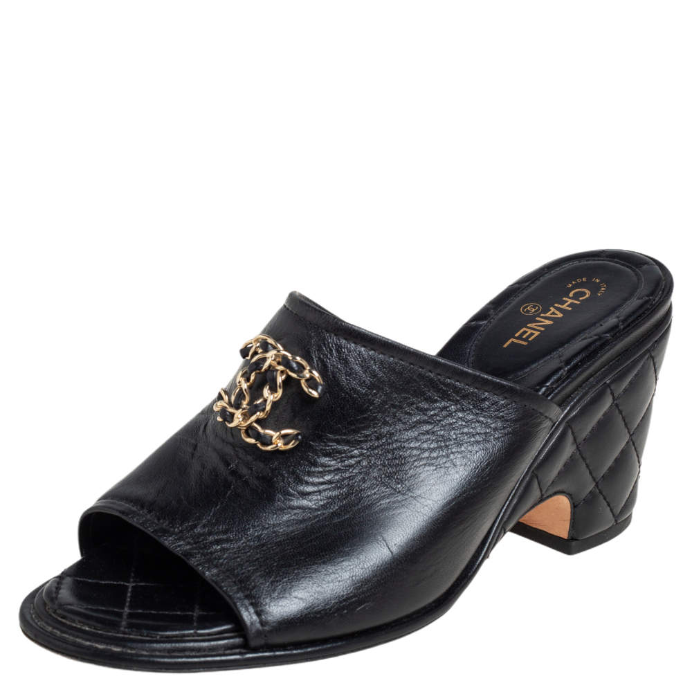 Pre Owned Chanel Black Leather Chain Embellished CC Slide Sandals Size 37.5