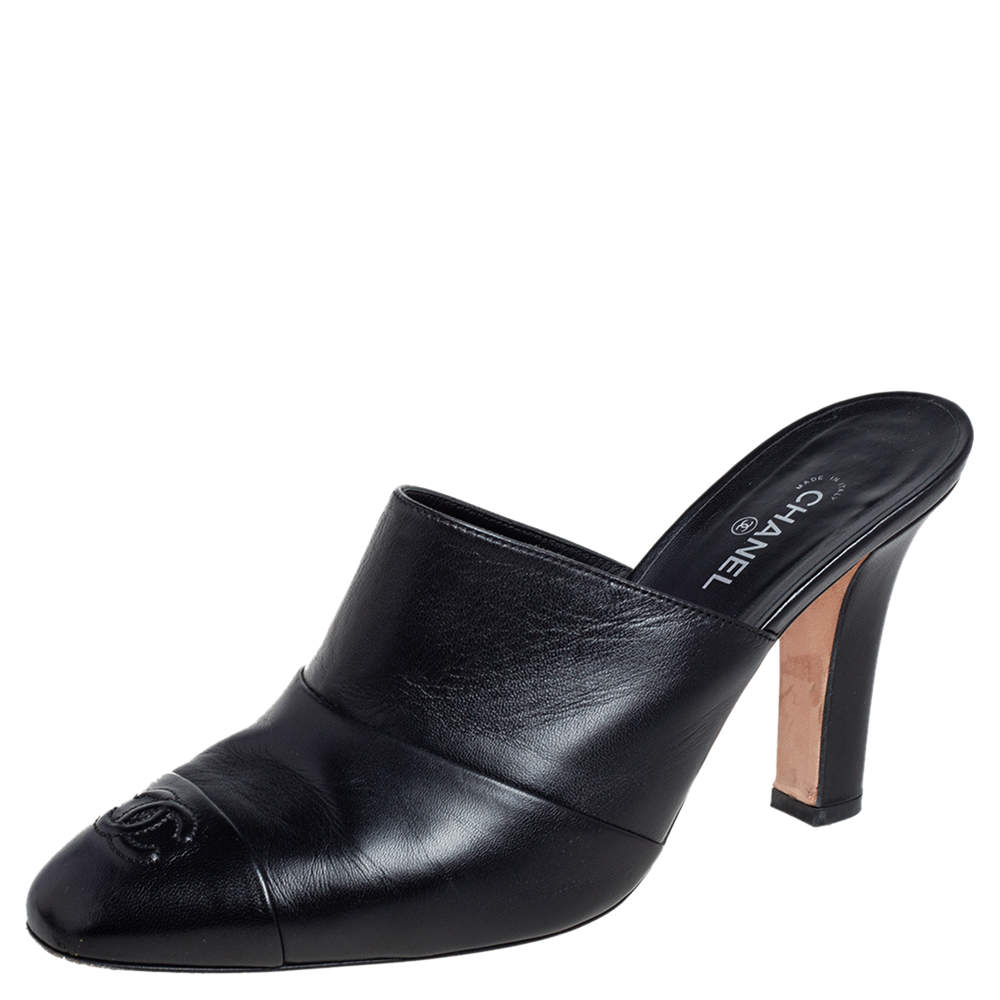 Chanel Black Leather CC Cap Toe Mule Sandals Size 40.5
